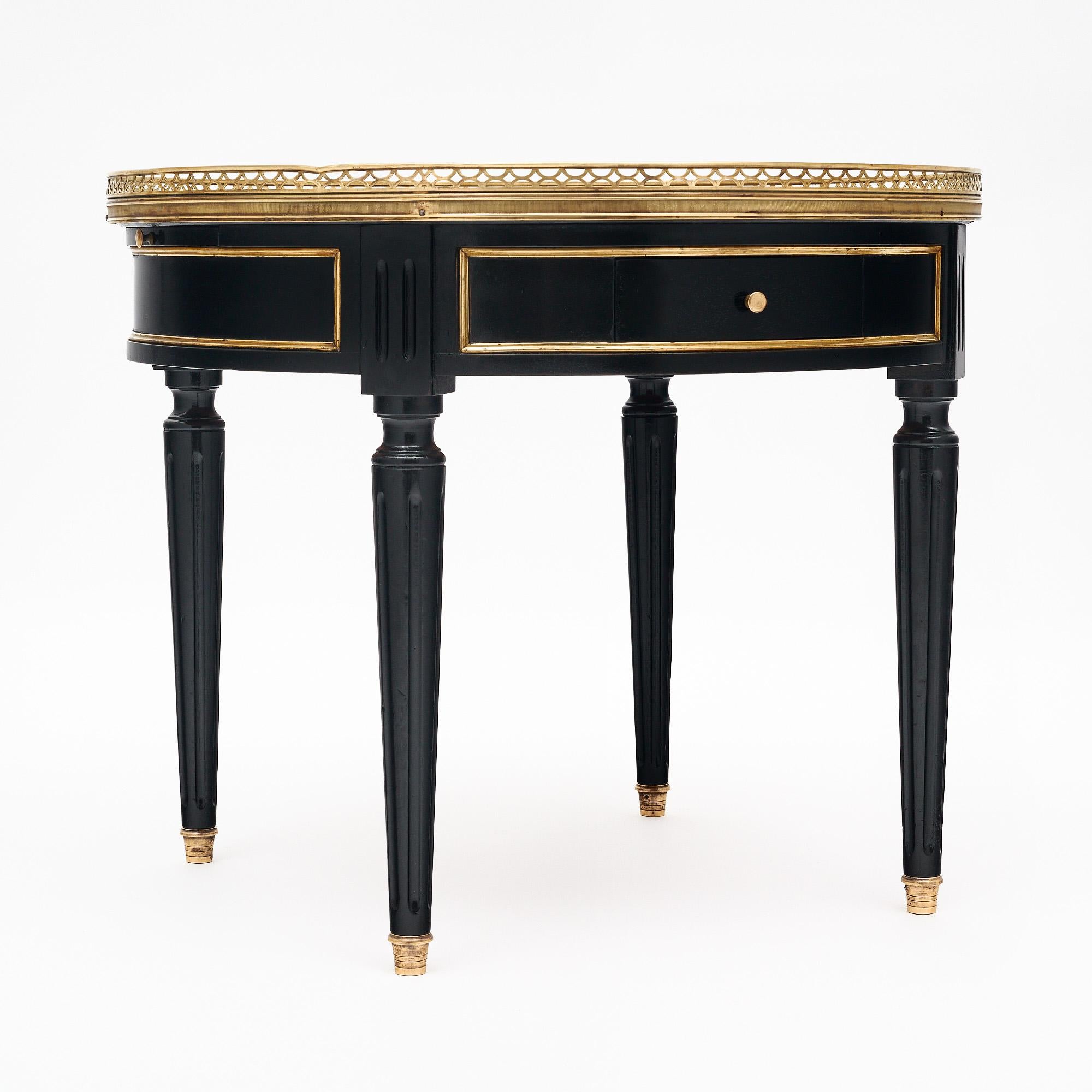 Early 20th Century Louis XVI “Bouillotte” Side Table For Sale
