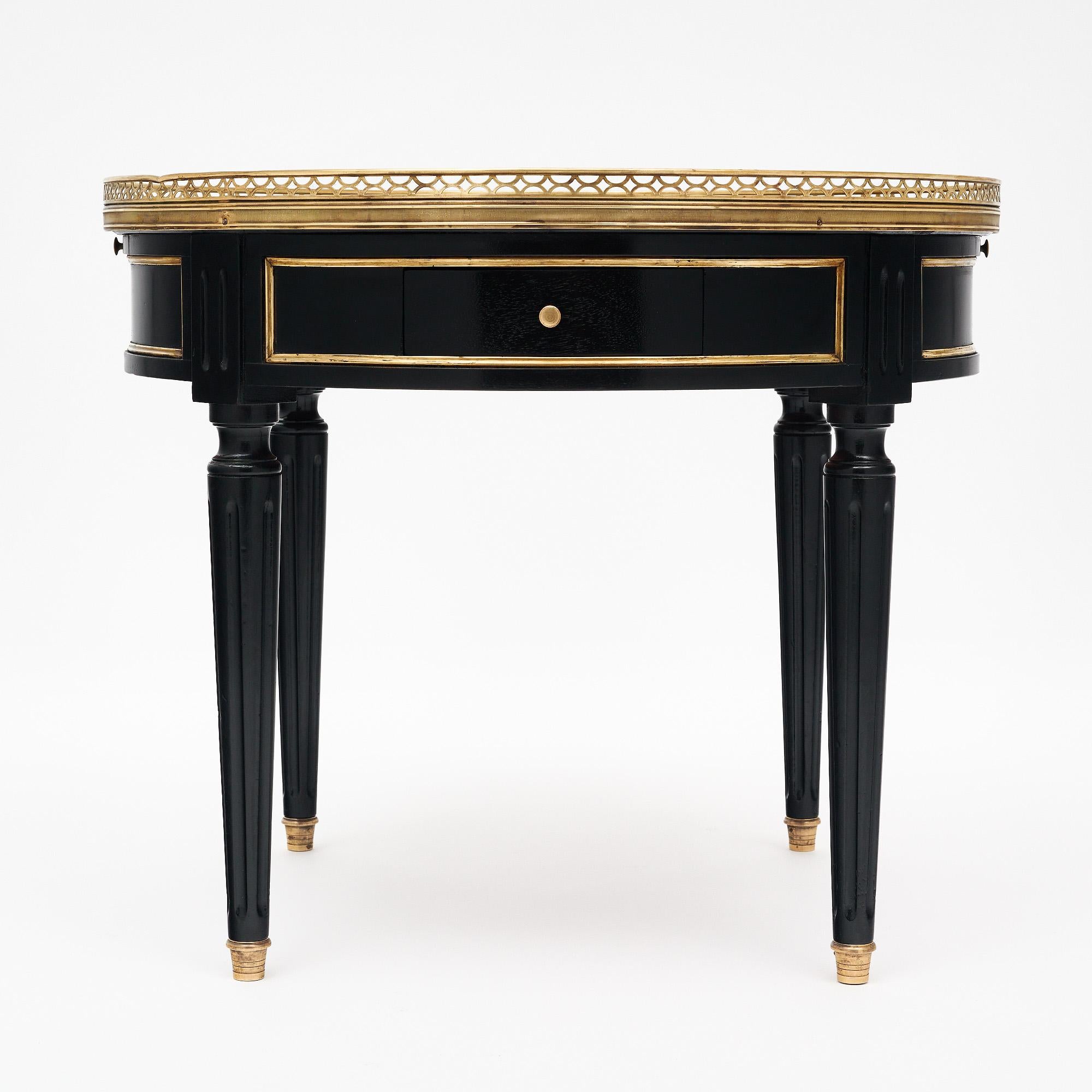 Louis XVI “Bouillotte” Side Table For Sale 1