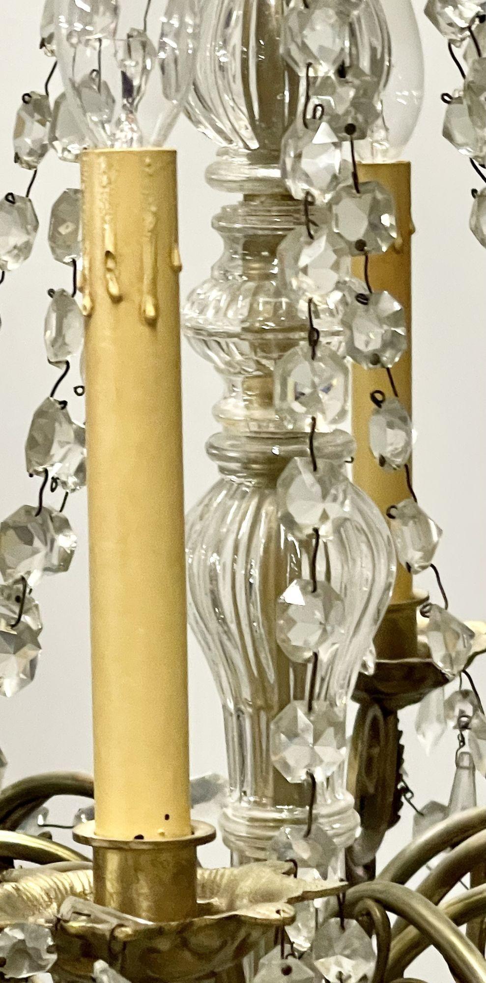 Lampadario Luigi XVI in bronzo e cristallo, cristalli colorati e trasparenti, Francia in vendita 7