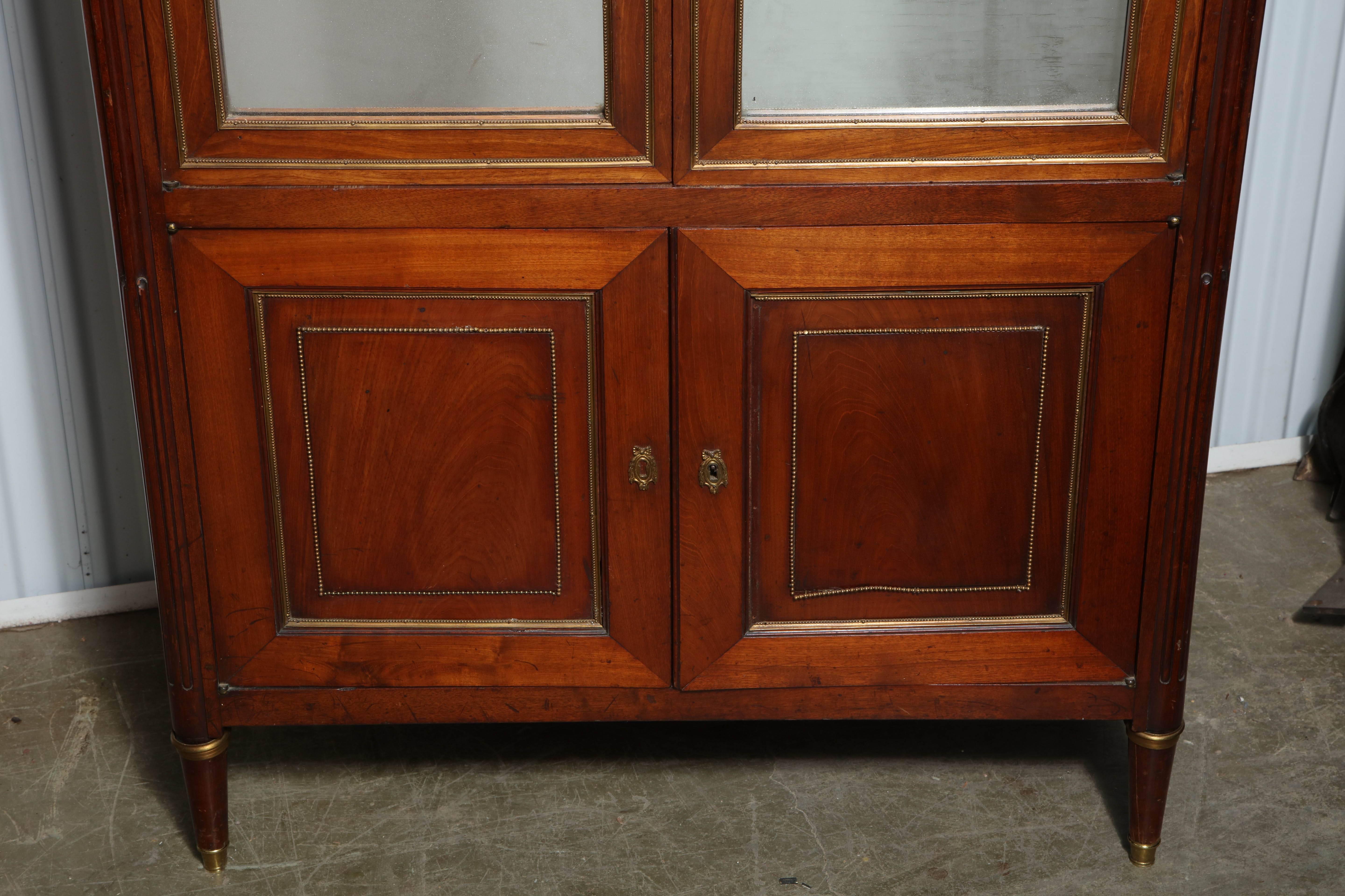 Louis XVI Cabinet In Good Condition In Westwood, NJ