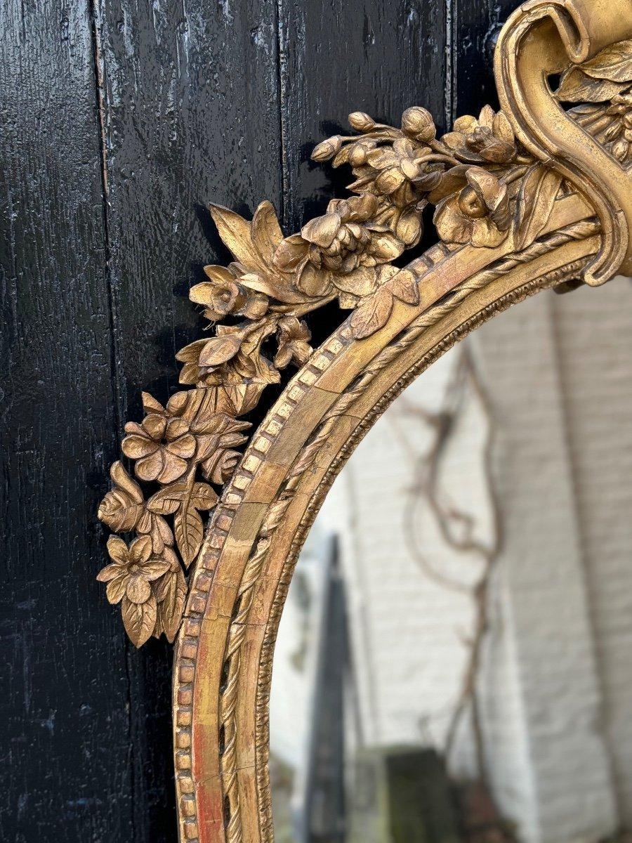 XVIIIe siècle et antérieur Cheminée Louis XVI en bois sculpté et doré, 18ème siècle en vente