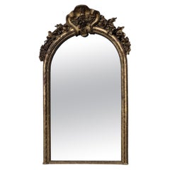 Cheminée Louis XVI en bois sculpté et doré, 18ème siècle