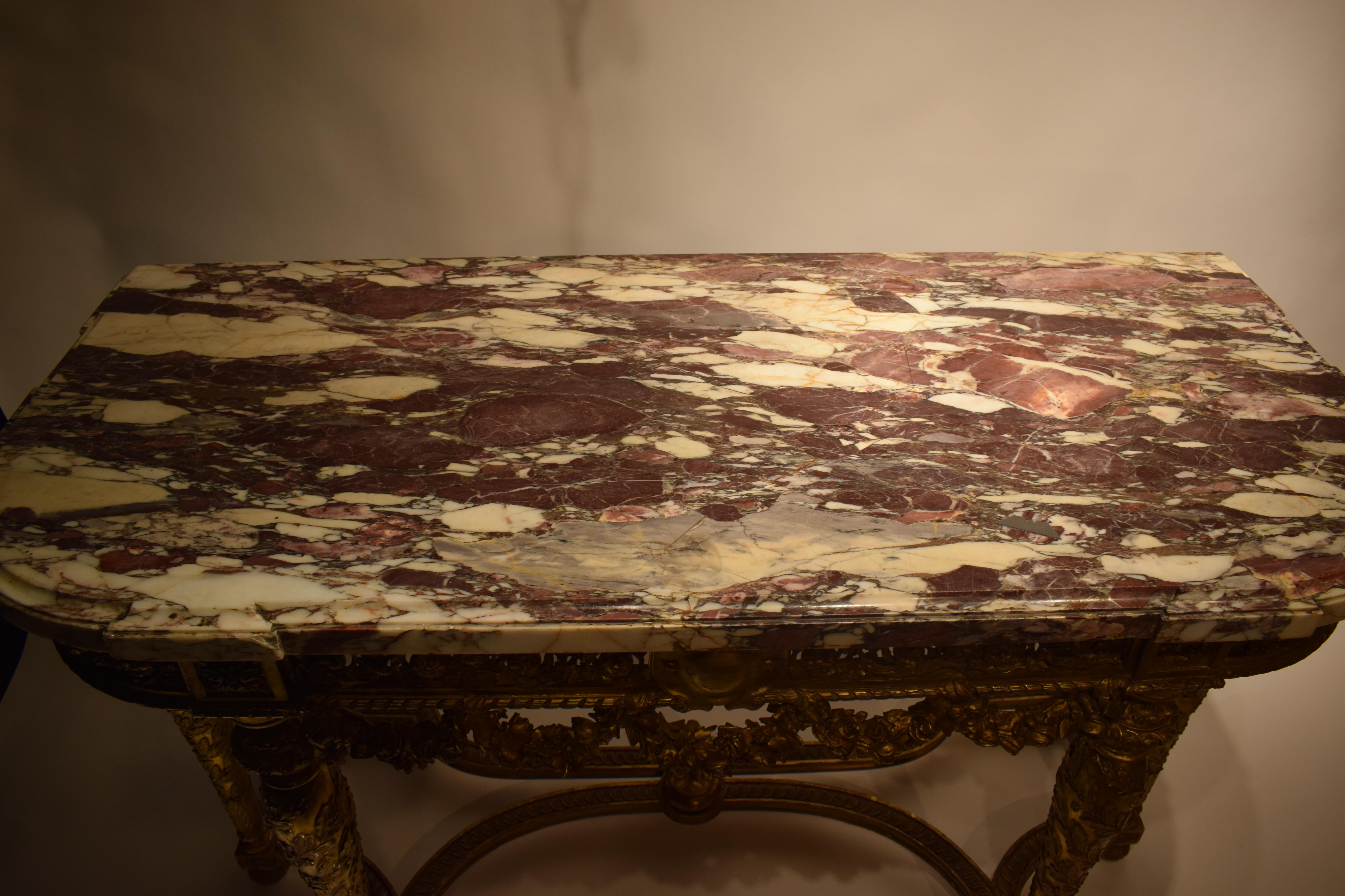 Konsolentisch aus geschnitztem, vergoldetem Holz mit Marmorplatte „Fleur de Pecher“ im Stil Louis XVI. im Angebot 12