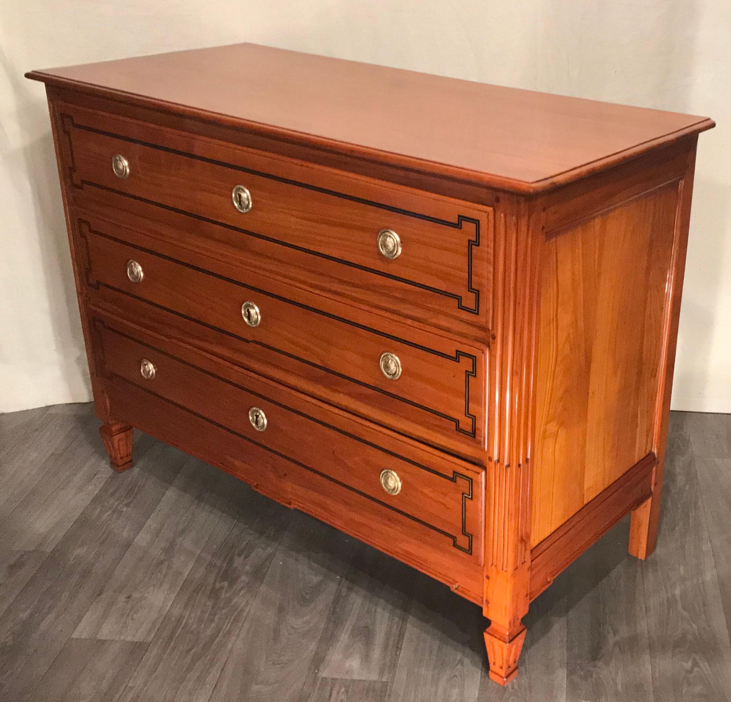 Veneer Louis XVI Chest of Drawers, France 1800, Cherry For Sale