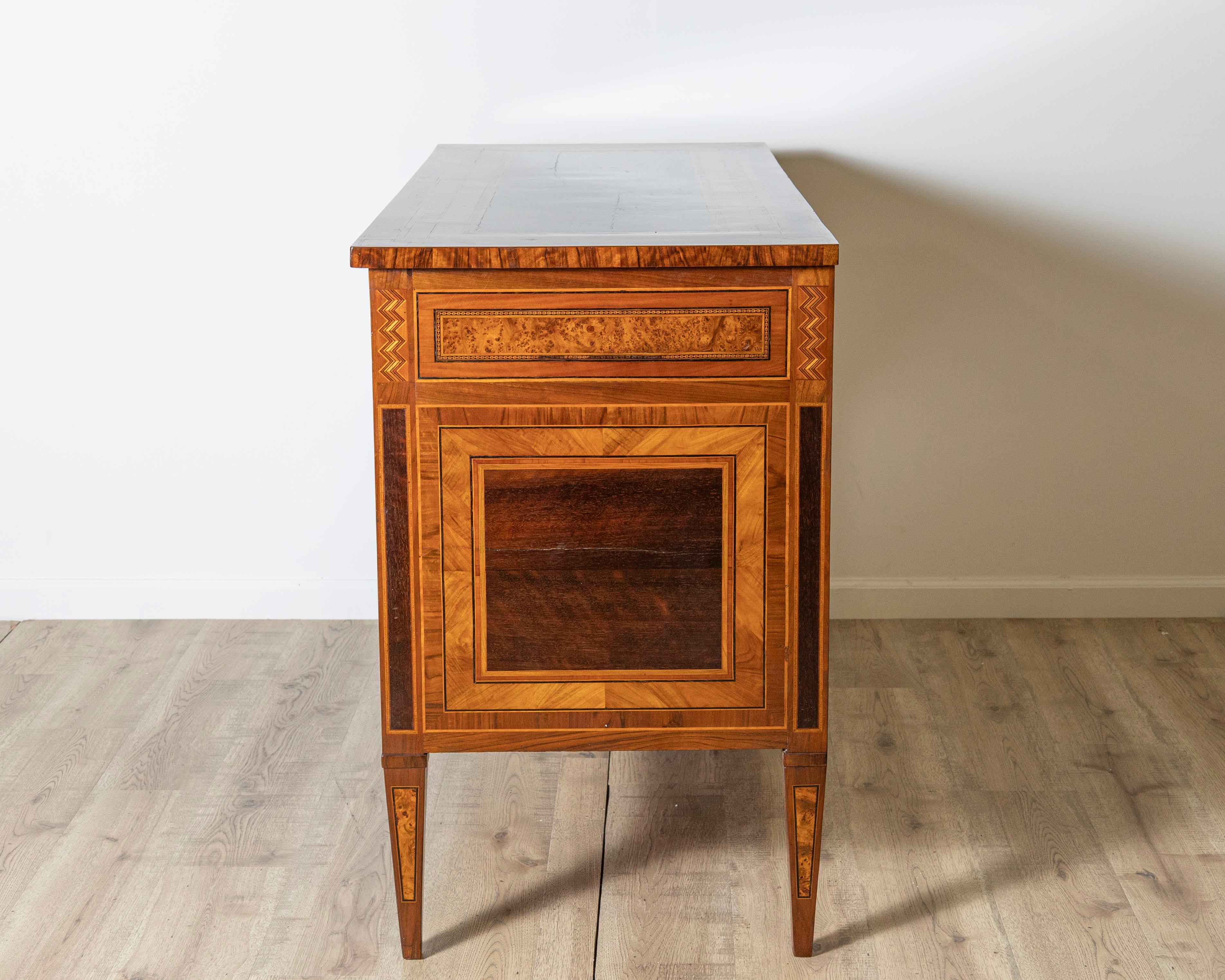 Louis XVI chest of drawers from Bologna In Good Condition For Sale In Atlanta, GA