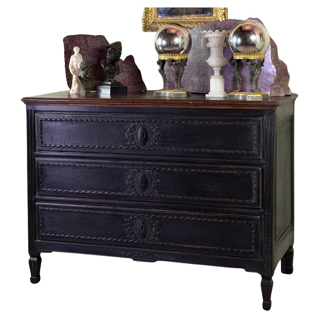 Cómoda Luis XVI de roble patinado negro, siglo XVIII en venta