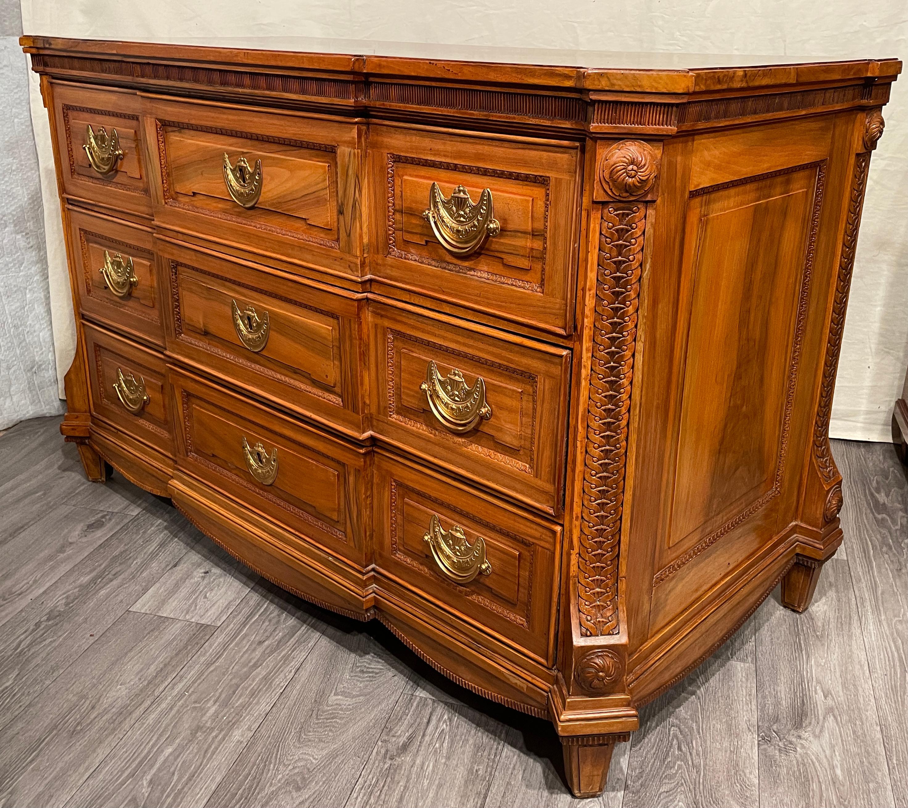 Louis XVI Chest of Drawers, South West Germany, 1780 For Sale 3