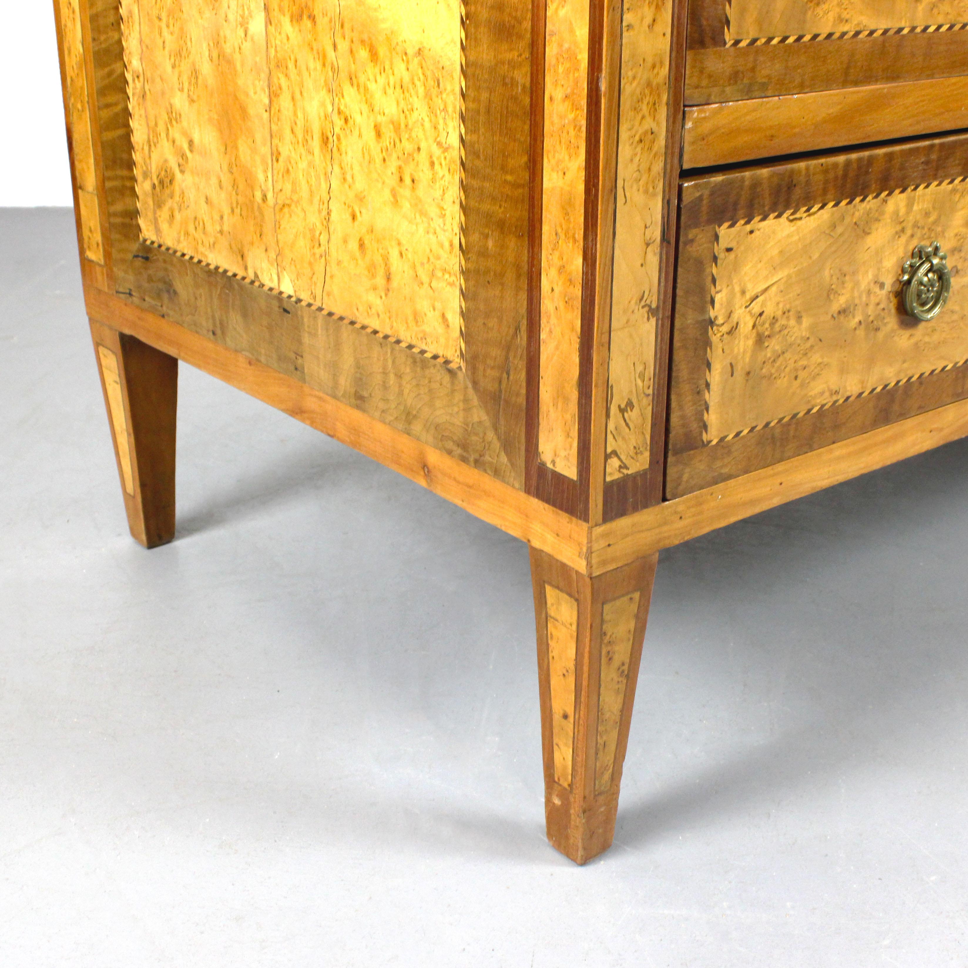Louis XVI chest of drawersFrance - Late 18th century - Early 19th century In condizioni buone in vendita a Madrid, España