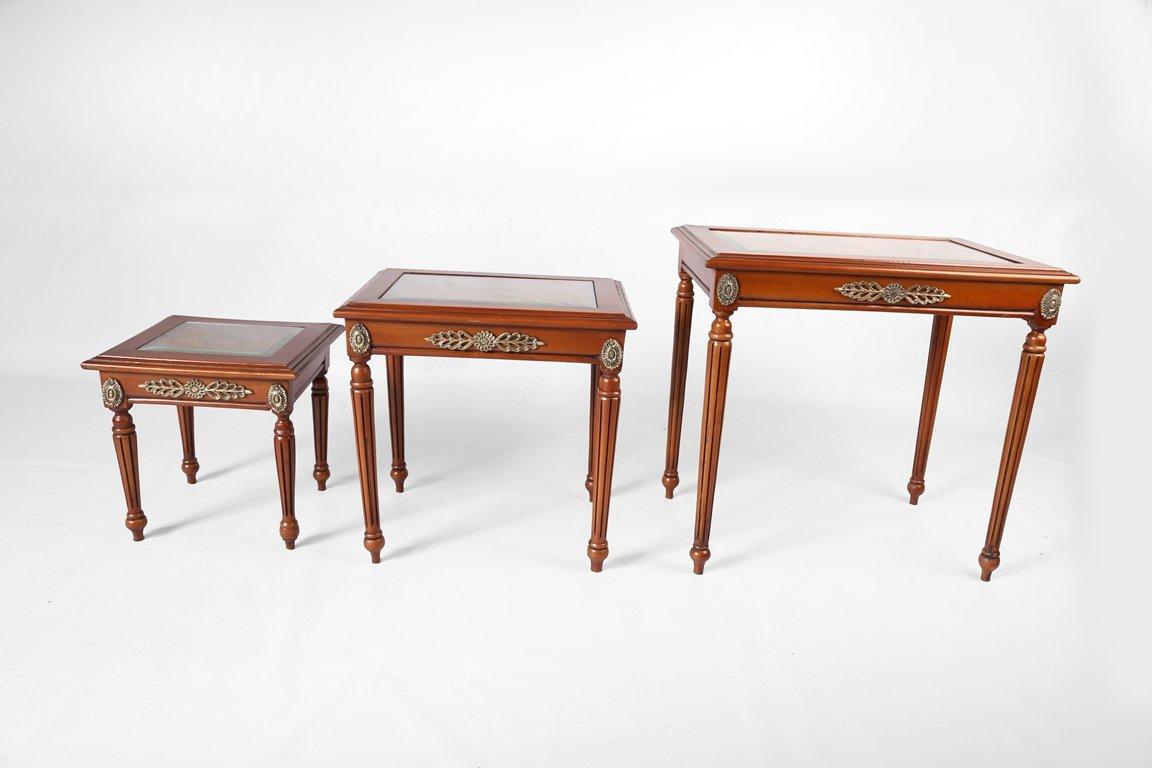 Louis XVI Classic Nesting Coffee Tables, Hand Drawn '3 TABLES', 20th Century In Excellent Condition For Sale In London, GB