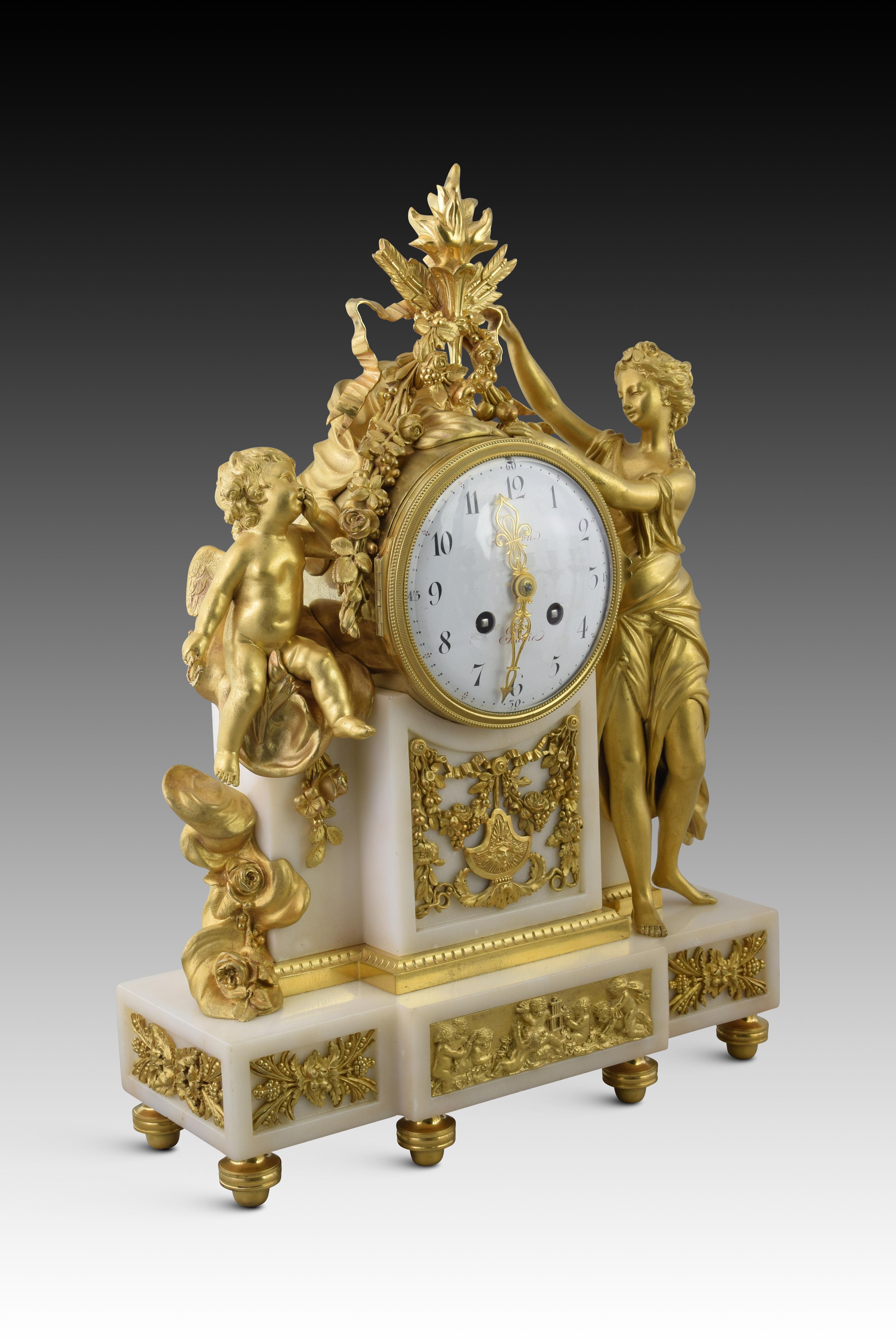 Louis XVI clock garrison and chandeliers. POCHON. Paris, circa late 18th century In Good Condition For Sale In Madrid, ES