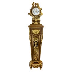Horloge Louis XVI signée E. Khan d'après Jean-Henri Riesener 230 Cm