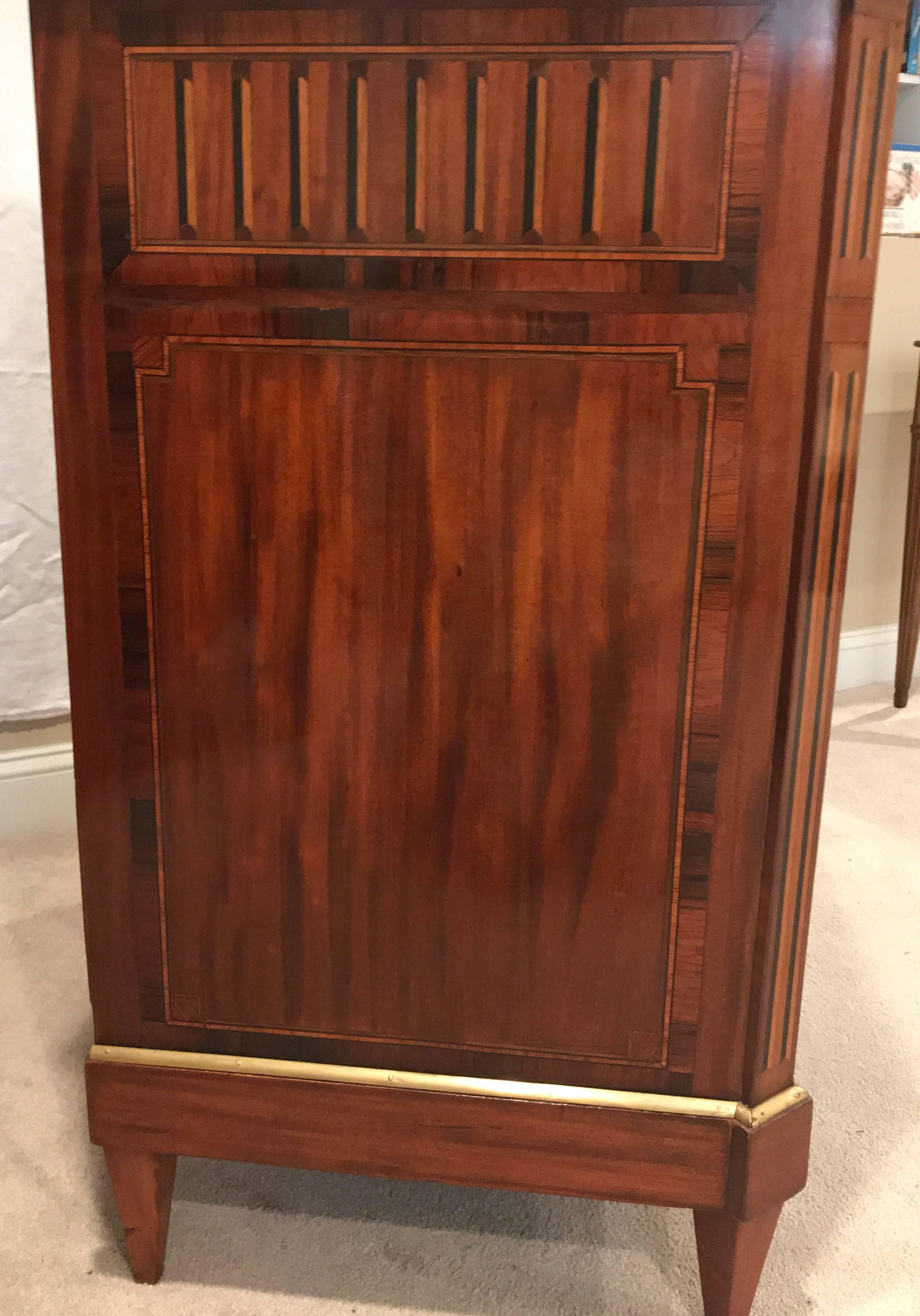 Veneer Louis XVI Chest of Drawers, France, 1780