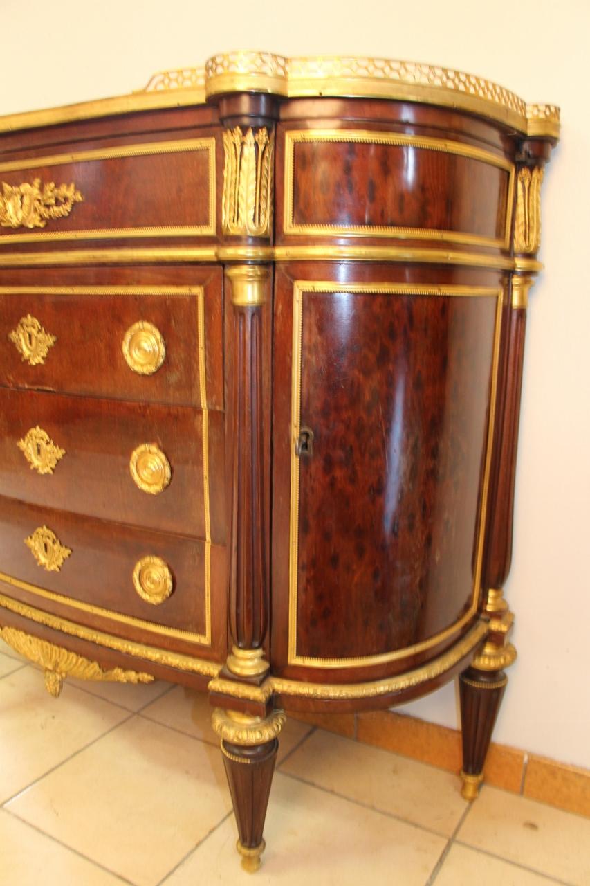Louis XVI Commode From The House Sormani For Sale 3