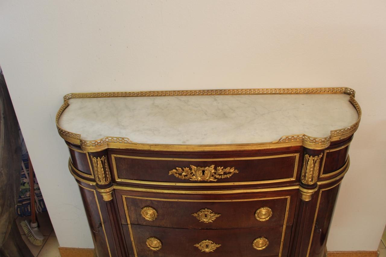 19th Century Louis XVI Commode From The House Sormani For Sale