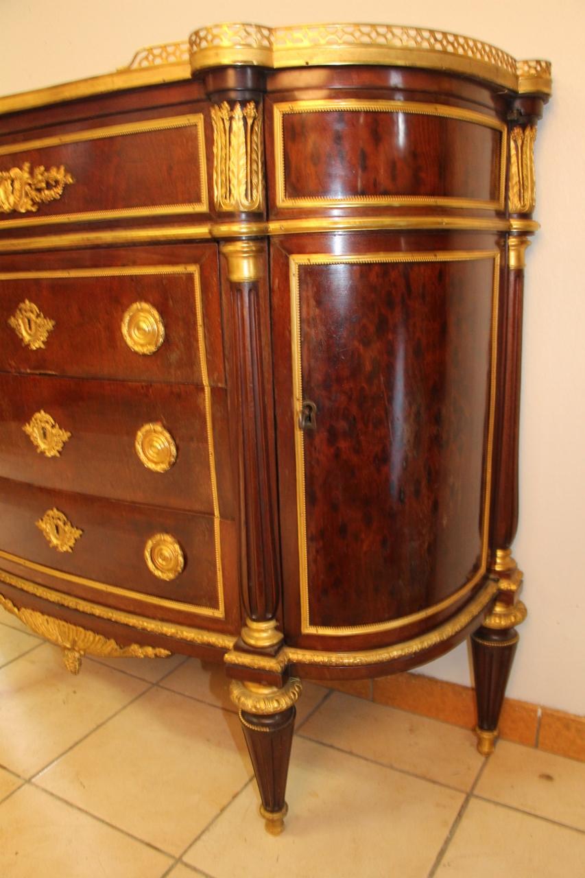 Louis XVI Commode From The House Sormani For Sale 2