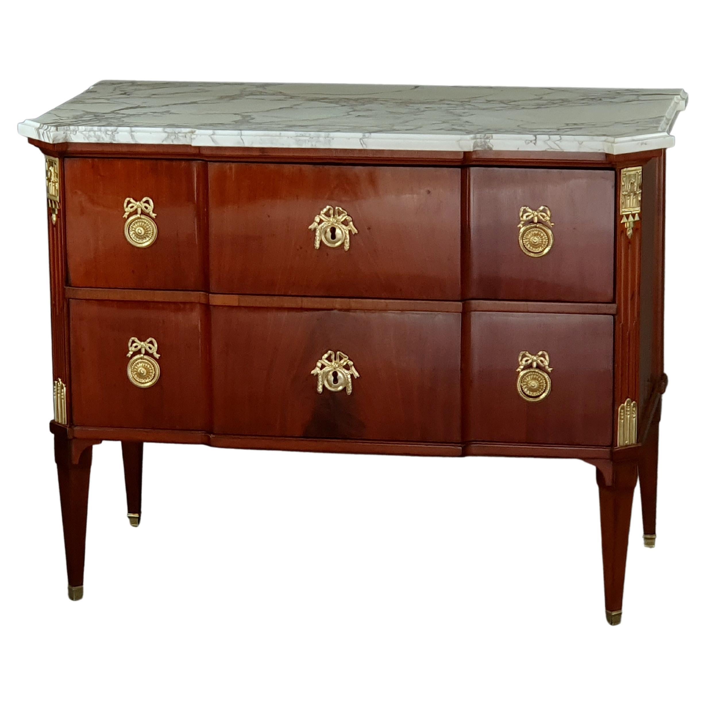 Louis XVI Commode in Mahogany For Sale