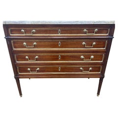 Commode Louis XVI, acajou et laiton, plateau en marbre, France, vers 1780