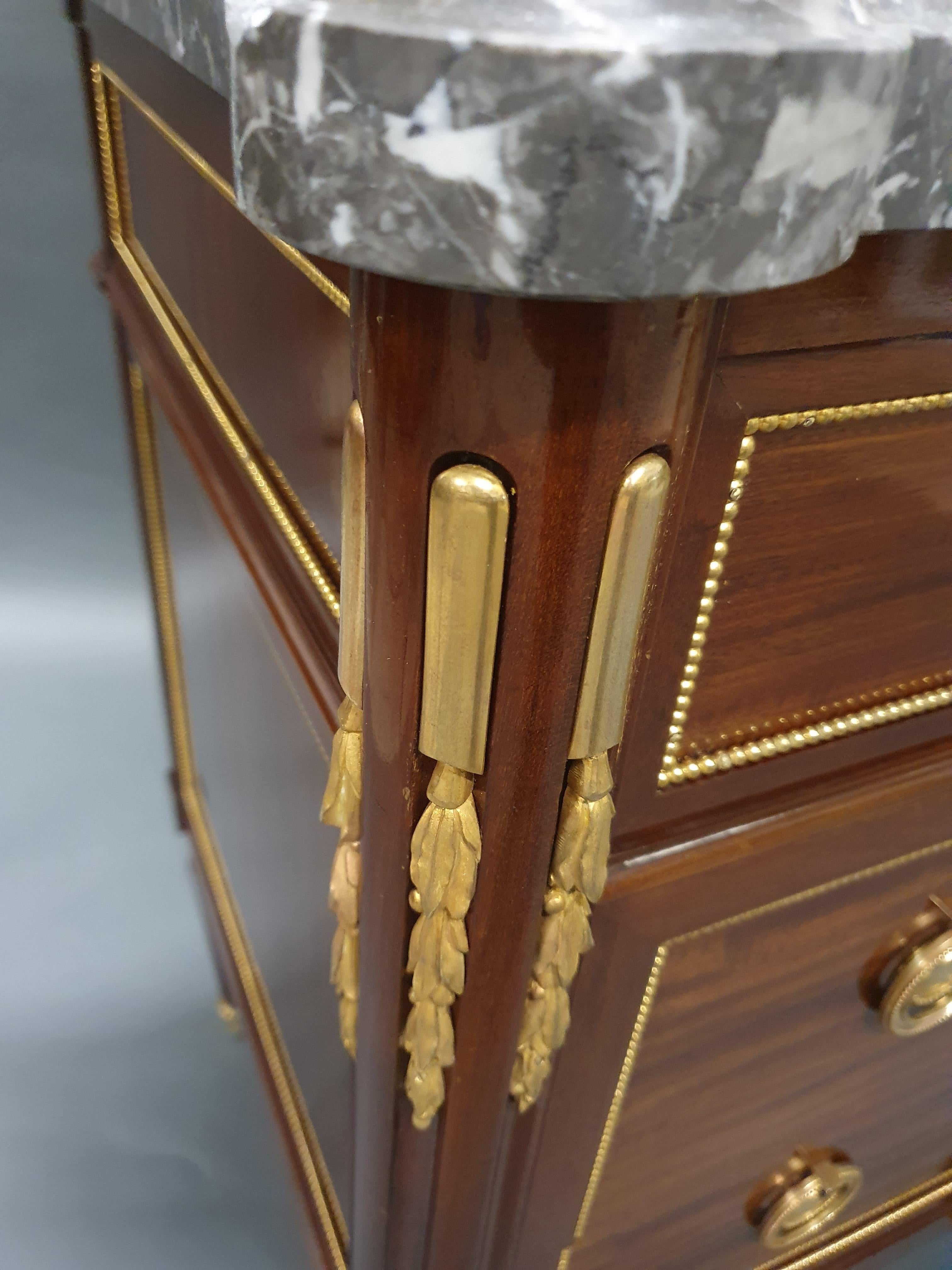 Louis XVI Commode Stamped Rinck In Paris After A Riesener Model 3