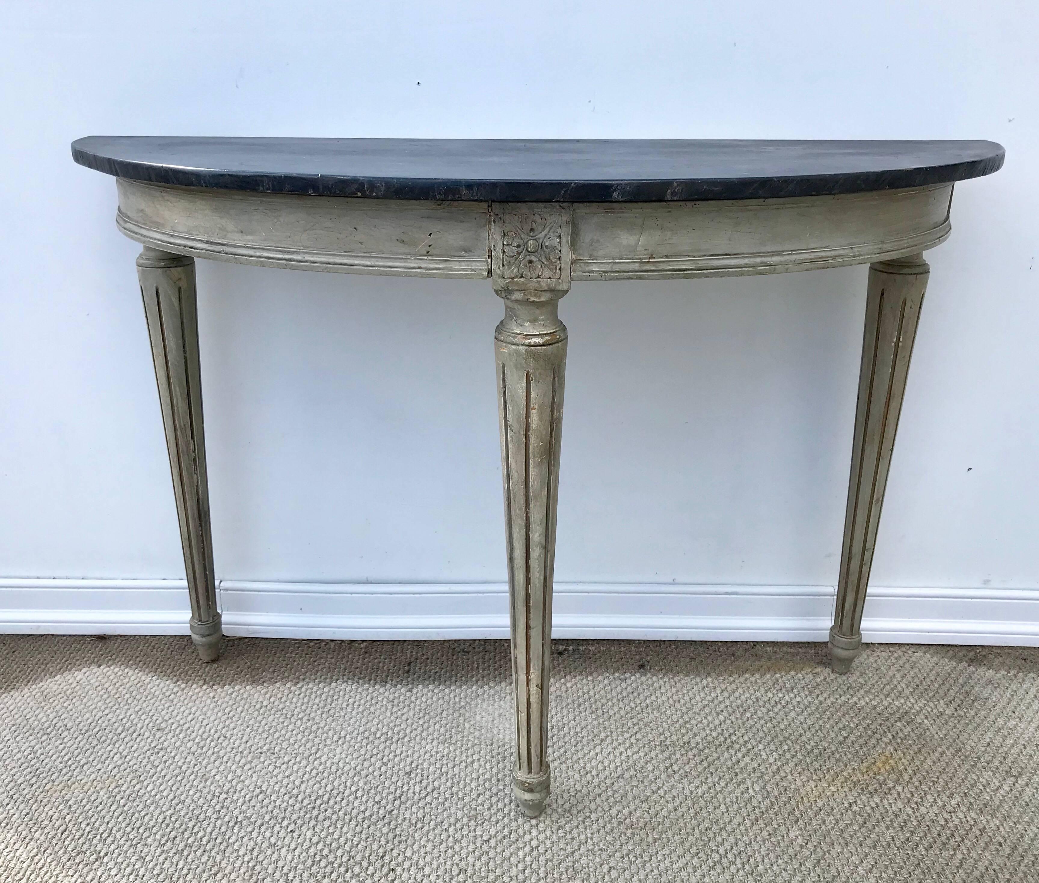 Louis XVI Console in French Gray Paint In Good Condition In Charlottesville, VA