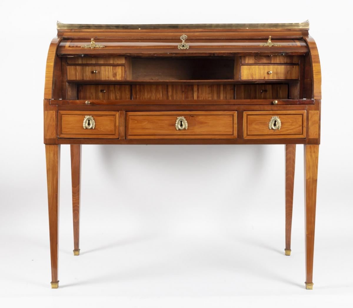 Louis XVI Cylinder Desk In Good Condition In Saint-Ouen, FR