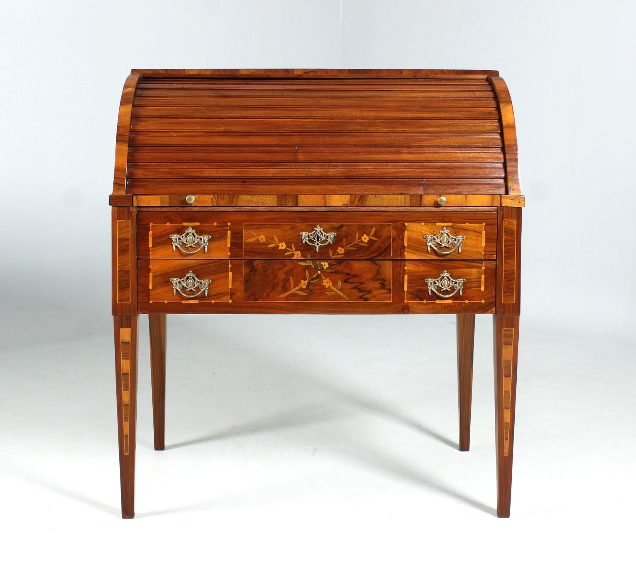 Louis XVI cylinder secretary in walnut, writing desk

West Germany
Walnut and others
Louis XVI around 1800

Dimensions: H x W x D: 112 x 96 x 62 cm

Description
Writing furniture on tapered square legs.

In the high frame there are two