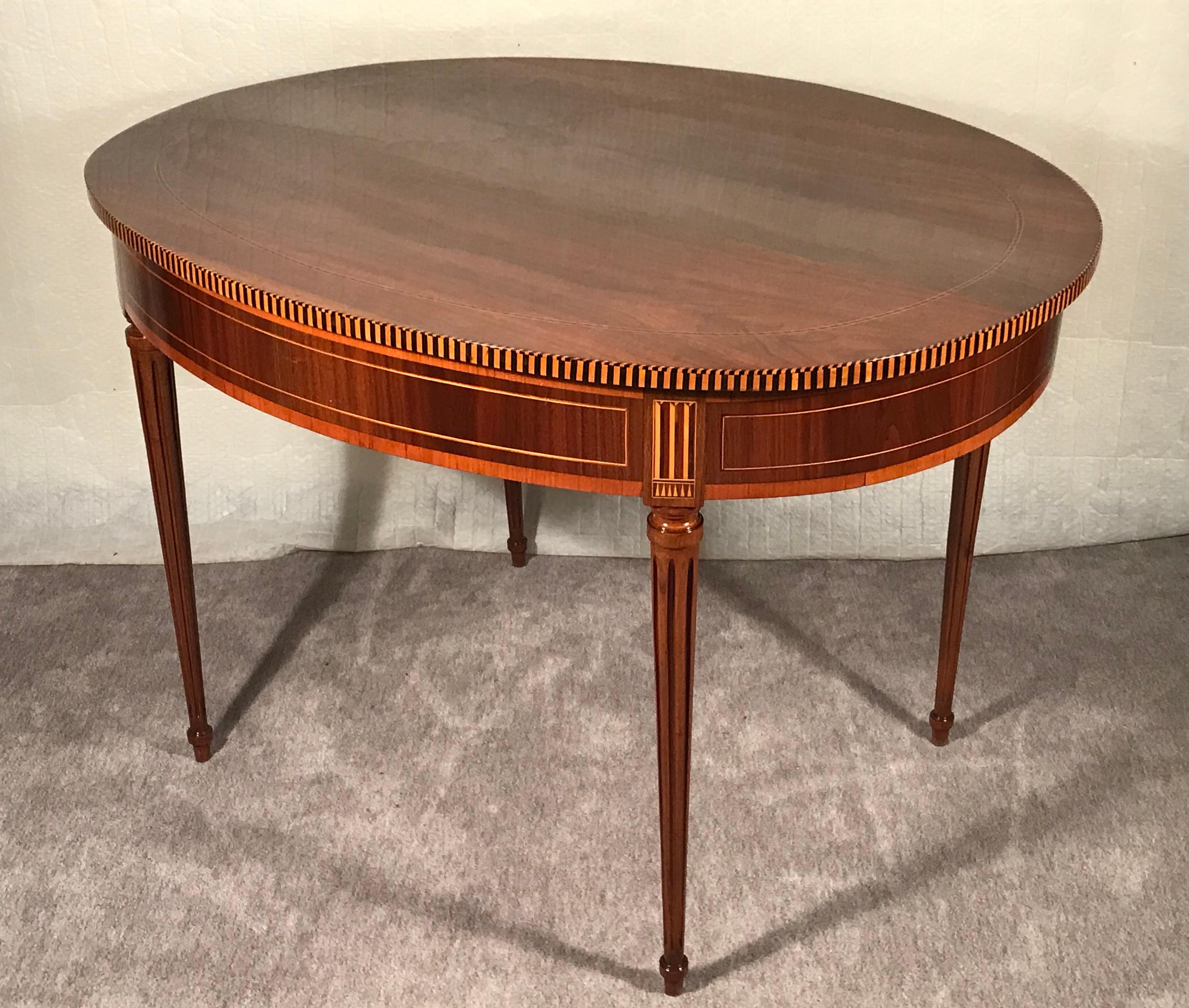 Walnut Louis XVI Dining or Center Table, 1800