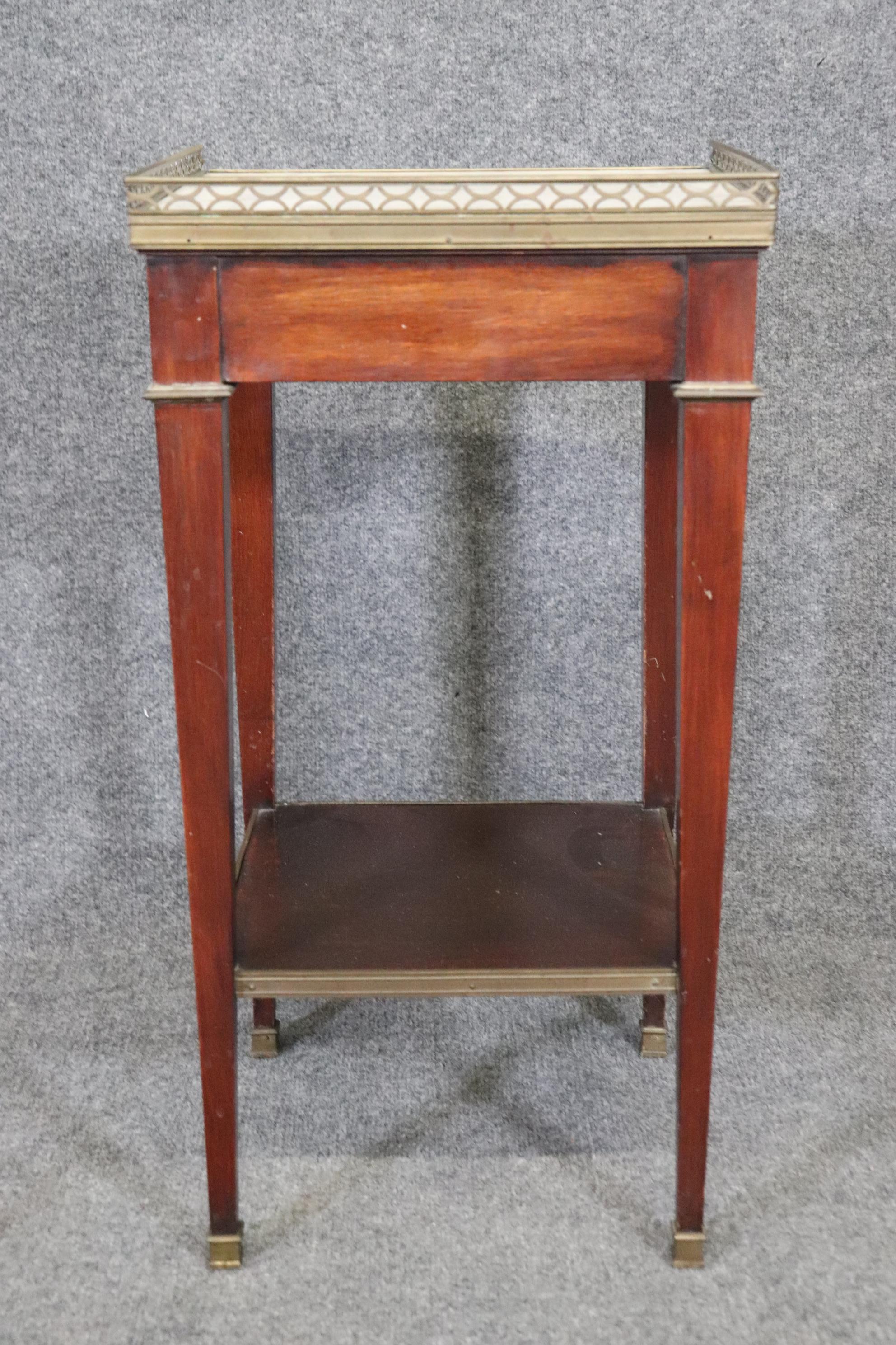 Support de style Directoire français Louis XVI en acajou et marbre, vers 1910 en vente 1