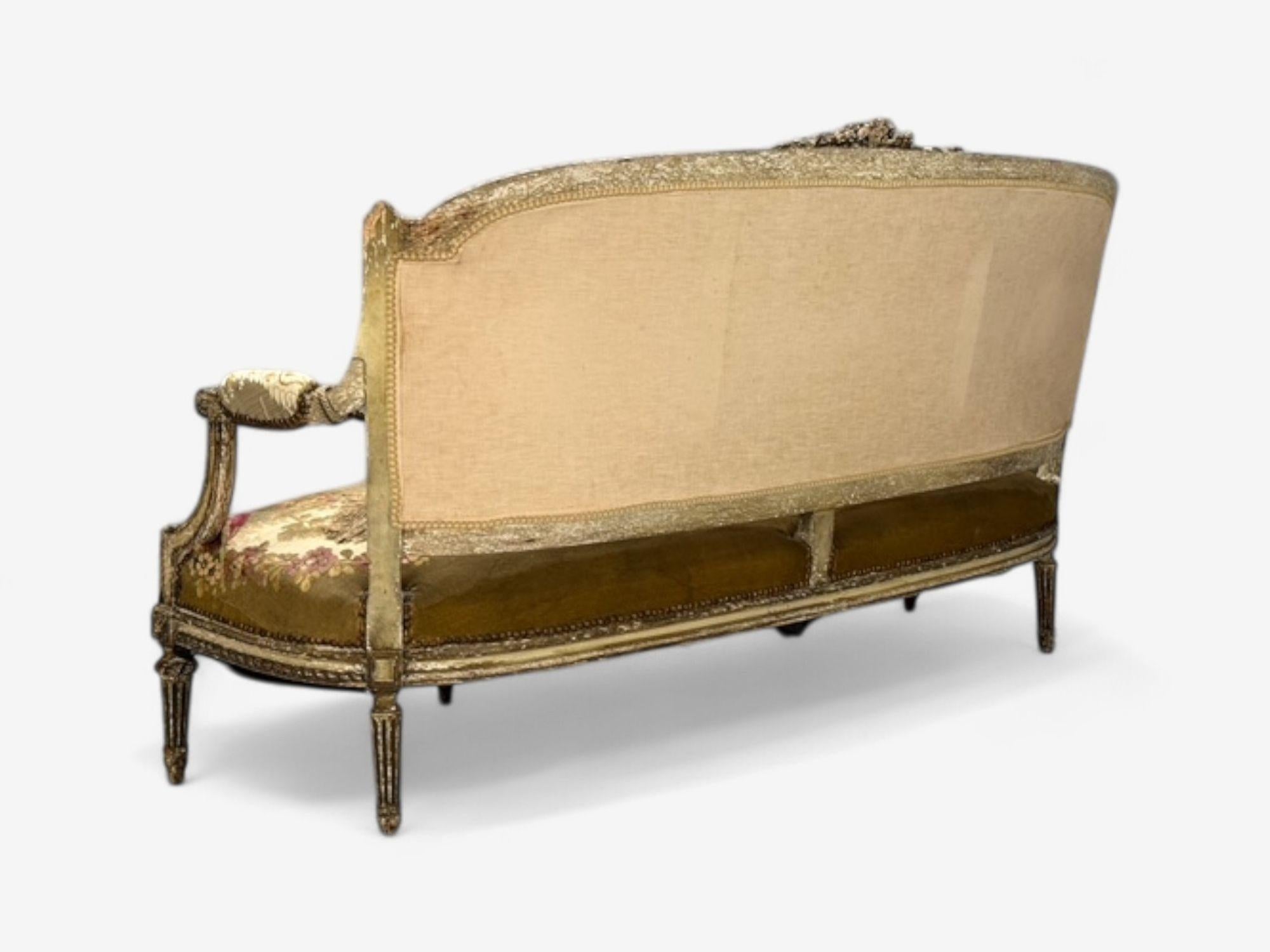 Louis XVI, Wood Distressed, Tapestry, Sofa, France, C.I.C. en vente 7