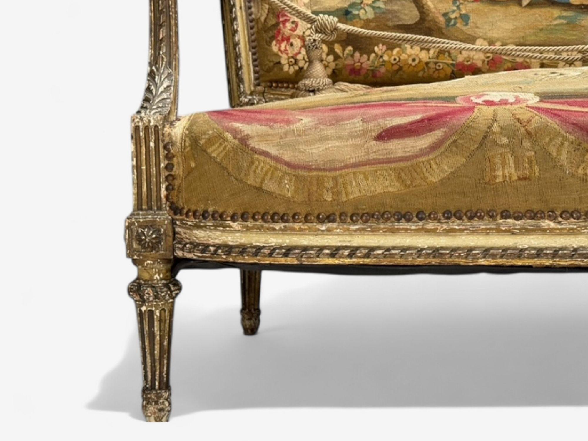 Louis XVI, Wood Distressed, Tapestry, Sofa, France, C.I.C. Bon état - En vente à Manhasset, NY