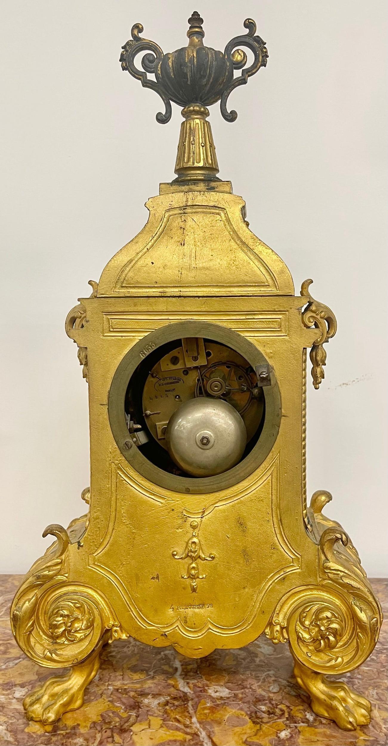 Kaminuhr aus vergoldeter Bronze, Conrad Felsing, Berlin, Louis XVI.-Stil im Angebot 6
