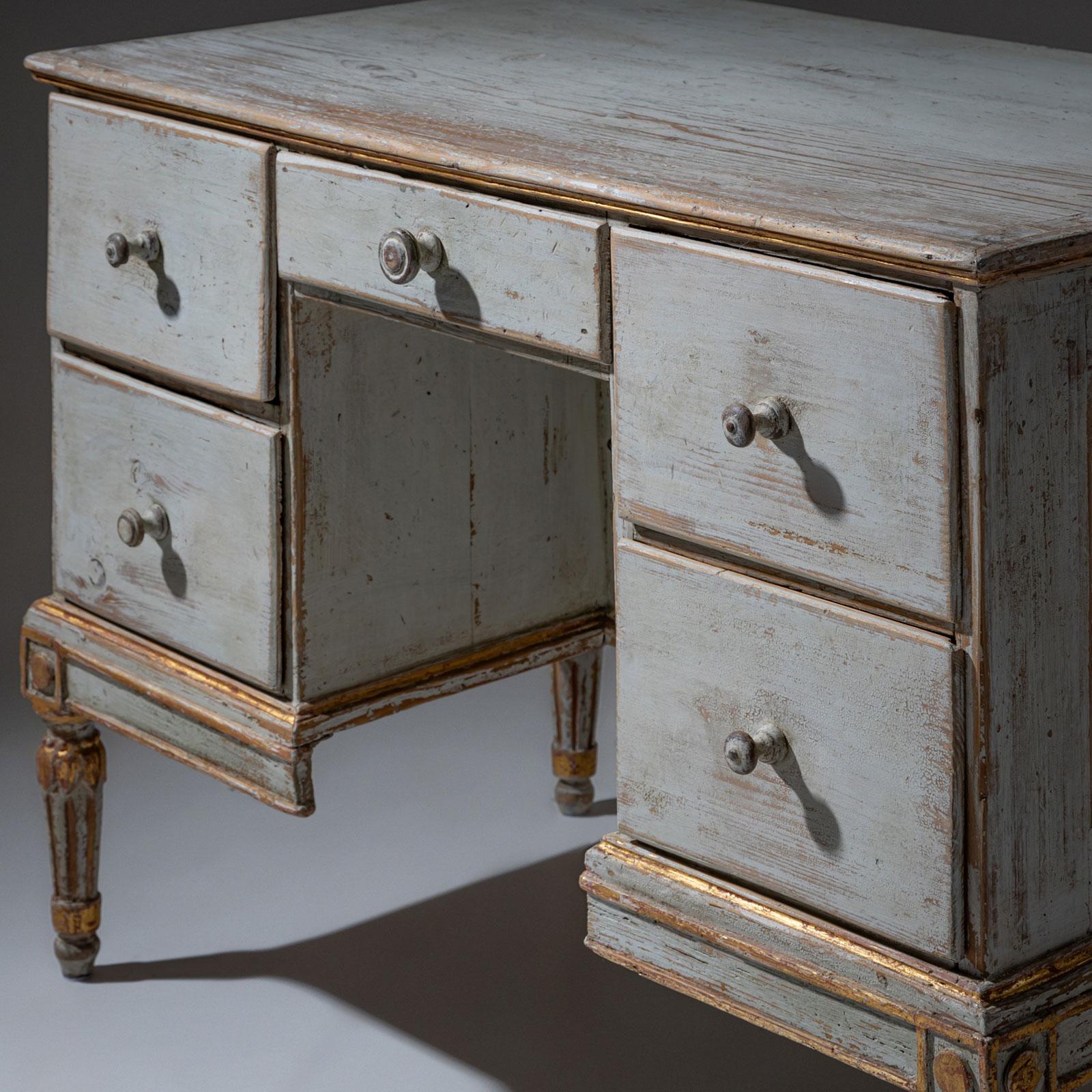 Louis XVI Dressing Table, circa 1780 For Sale 5
