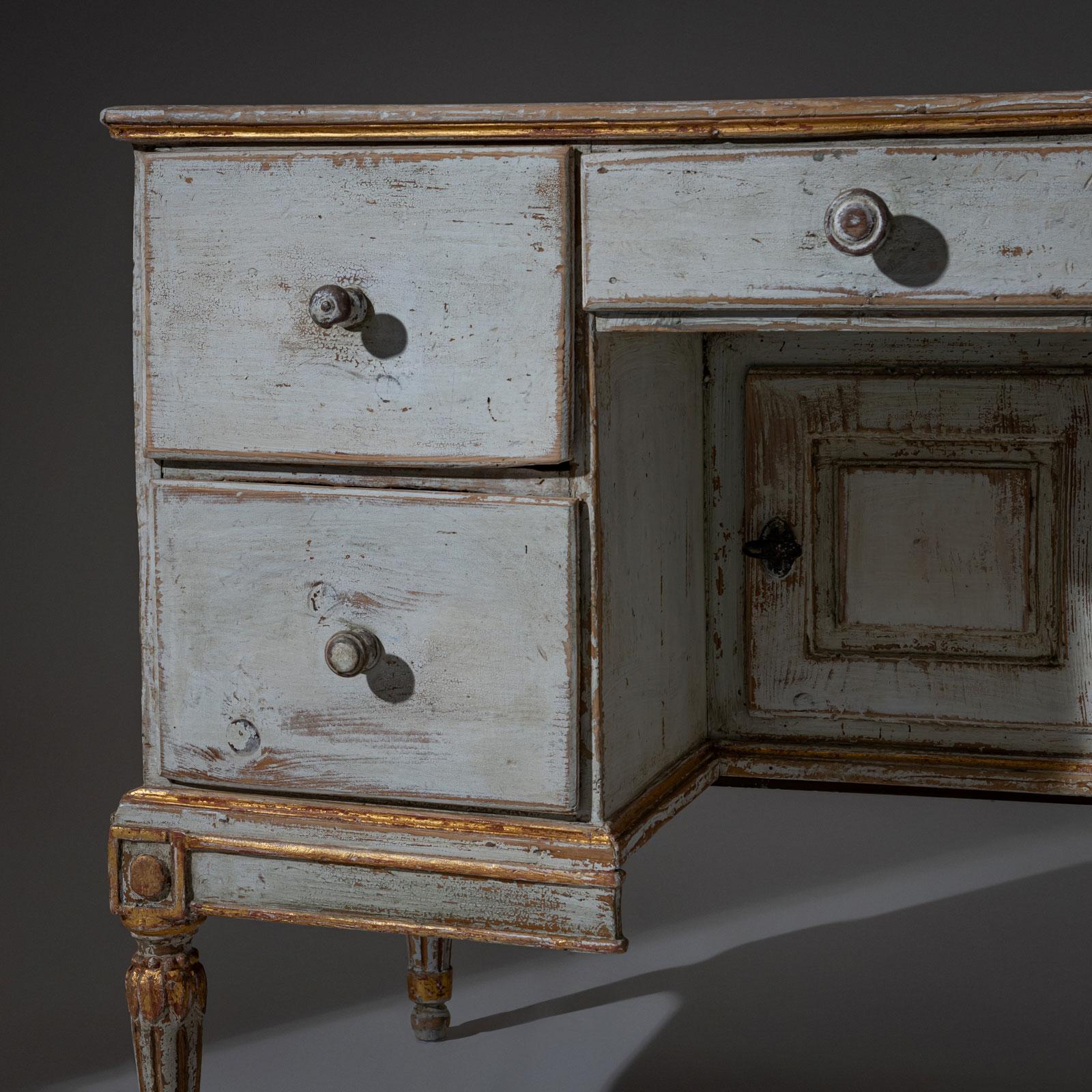 Louis XVI Dressing Table, circa 1780 For Sale 7