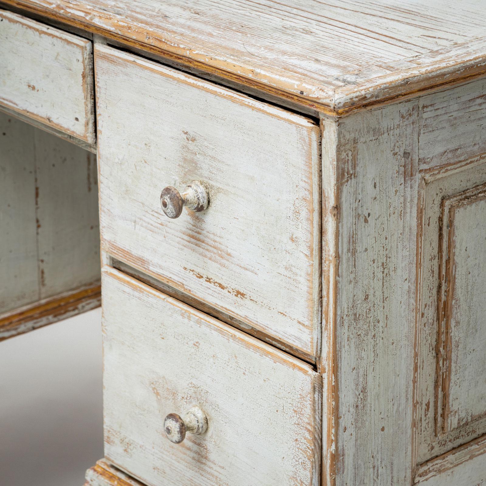 Louis XVI Dressing Table, circa 1780 In Good Condition For Sale In Greding, DE