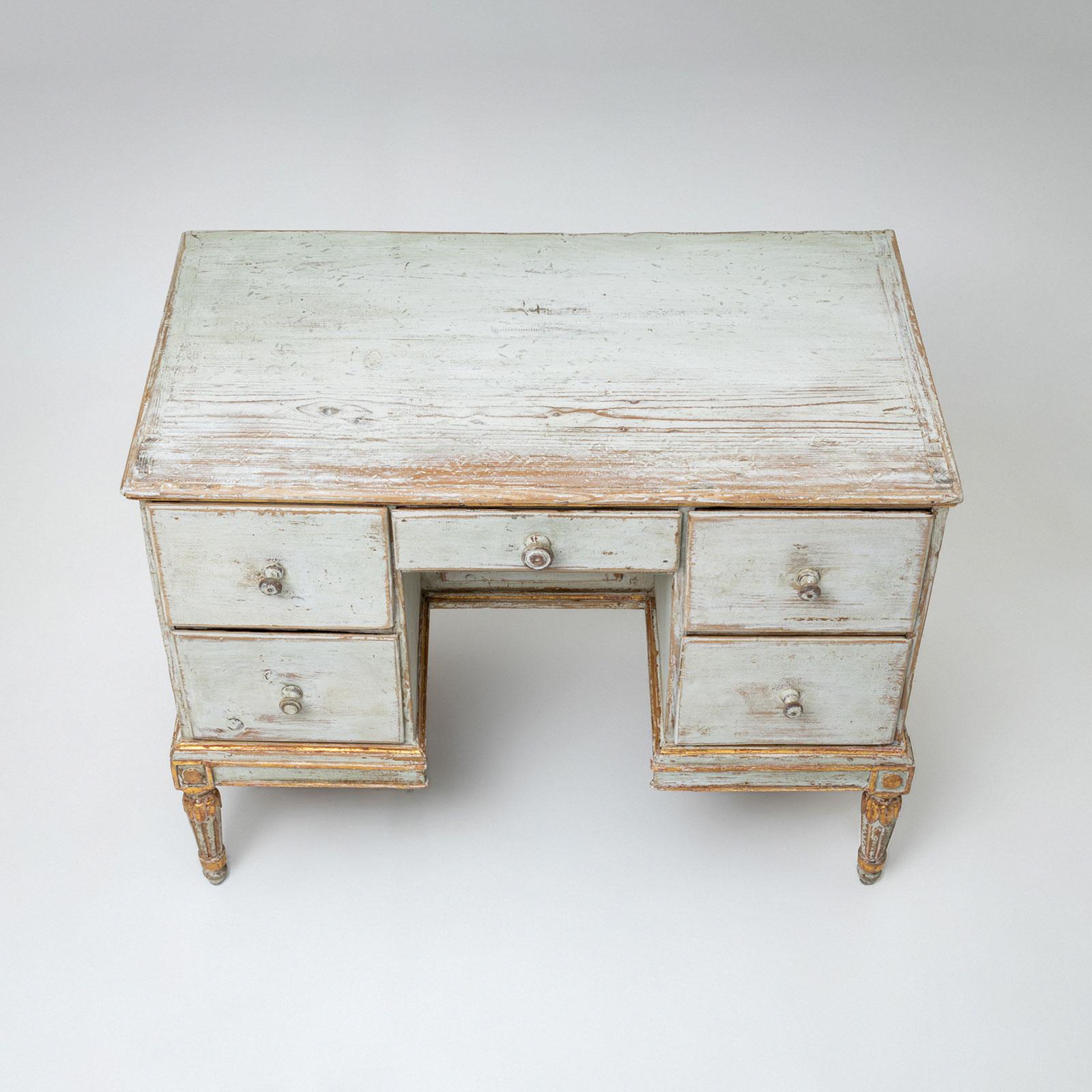 Louis XVI Dressing Table, circa 1780 For Sale 1