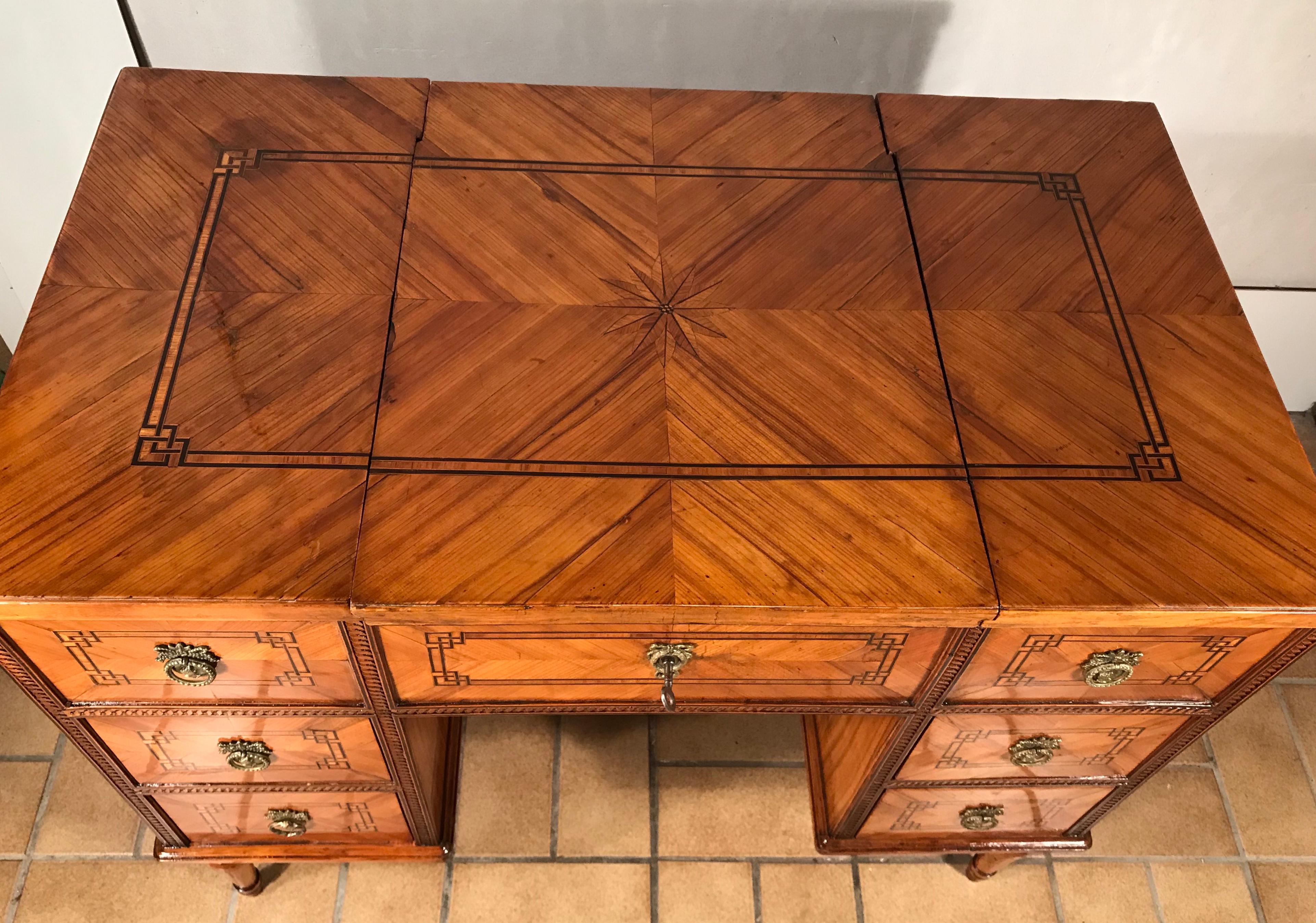 Louis XVI Dressing Table, Cherry Veneer, South East Germany, 1780 In Good Condition In Belmont, MA