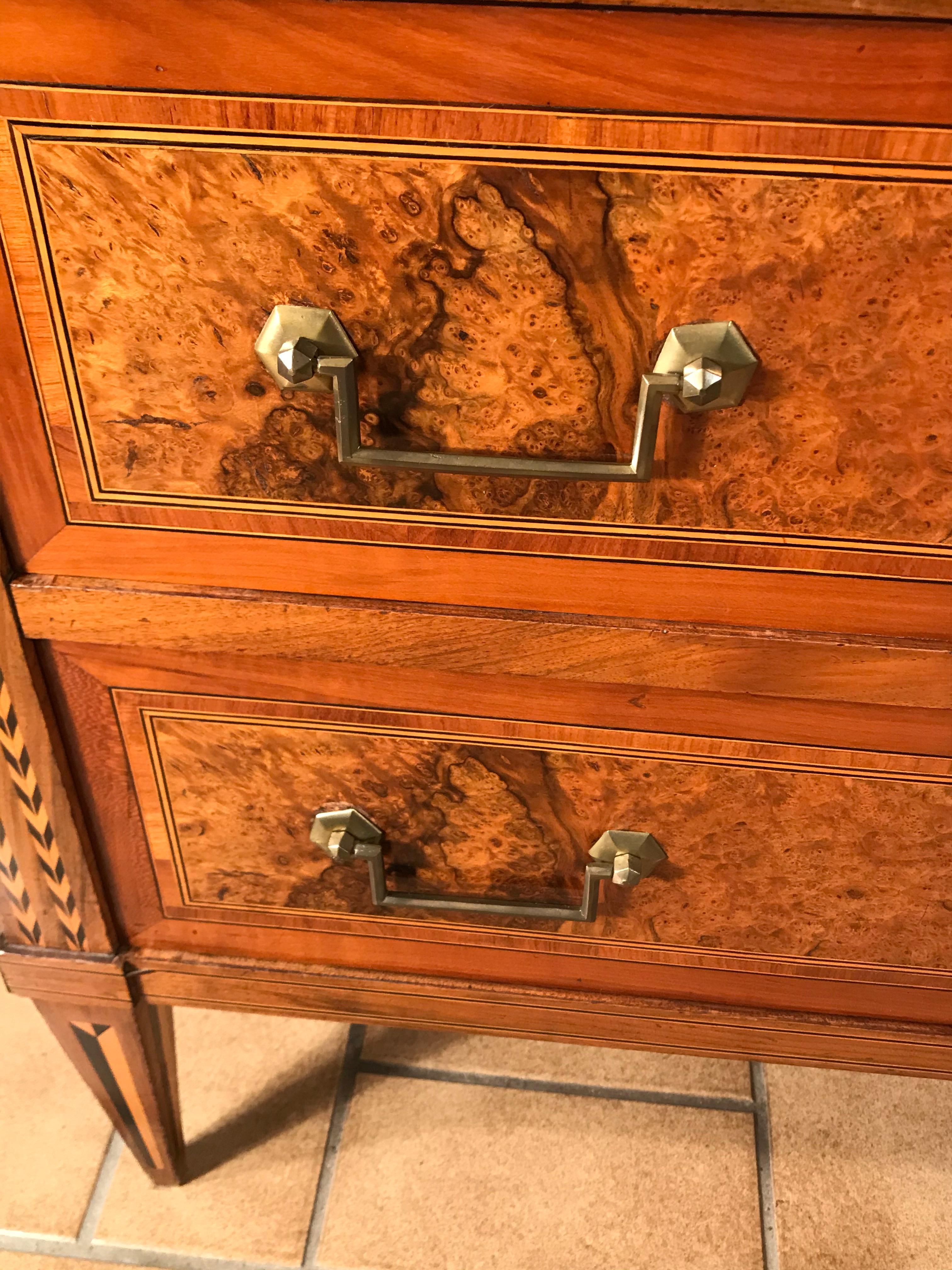 Louis XVI Drop Front Desk, France 1780-1800, Walnut Root Veneer In Good Condition In Belmont, MA