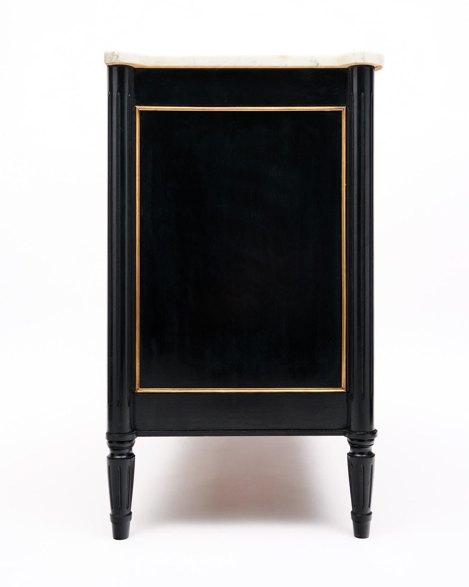 Louis XVI Ebonized Chest of Drawers For Sale 1