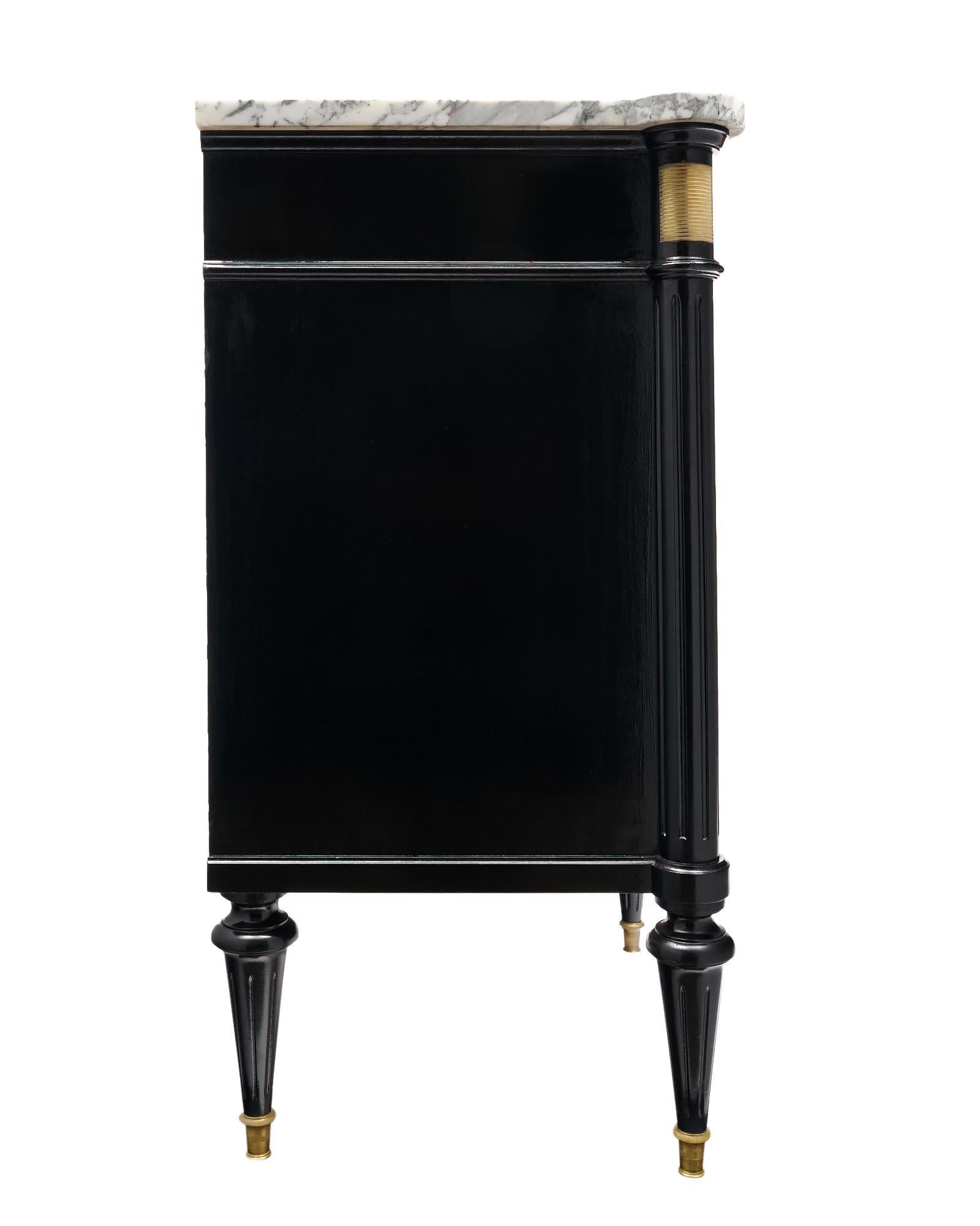 Ottone Buffet francese Luigi XVI ebanizzato in vendita