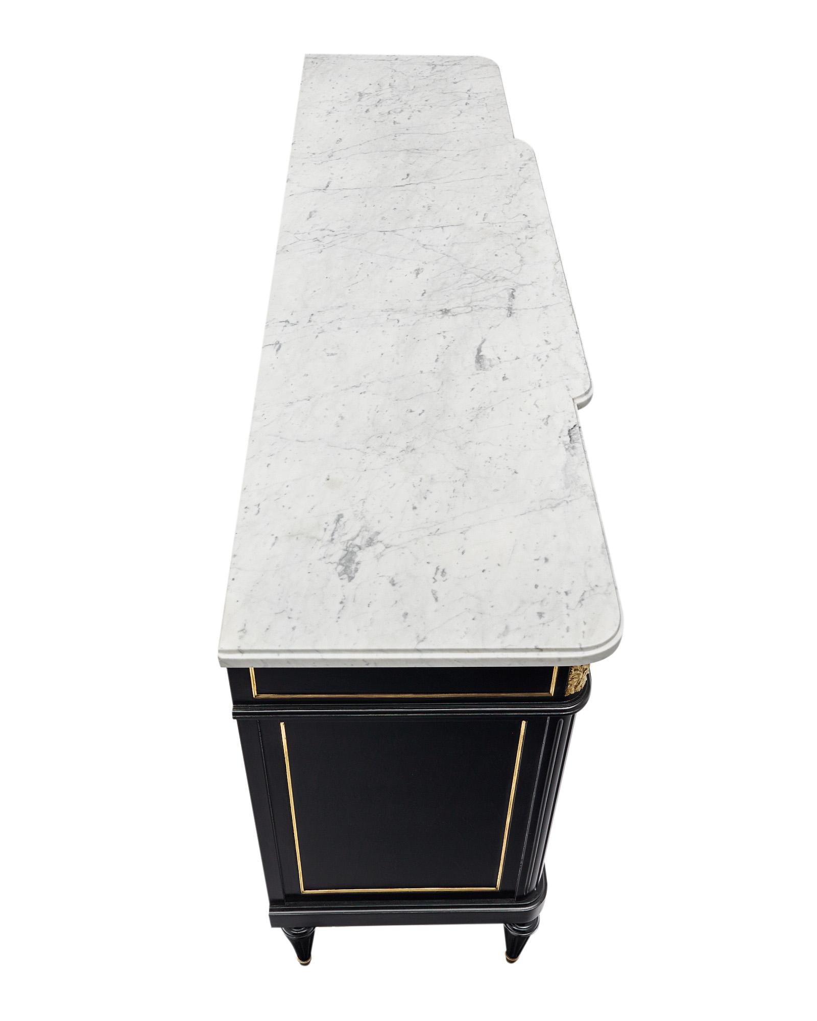 Buffet français ébénisé Louis XVI en vente 1