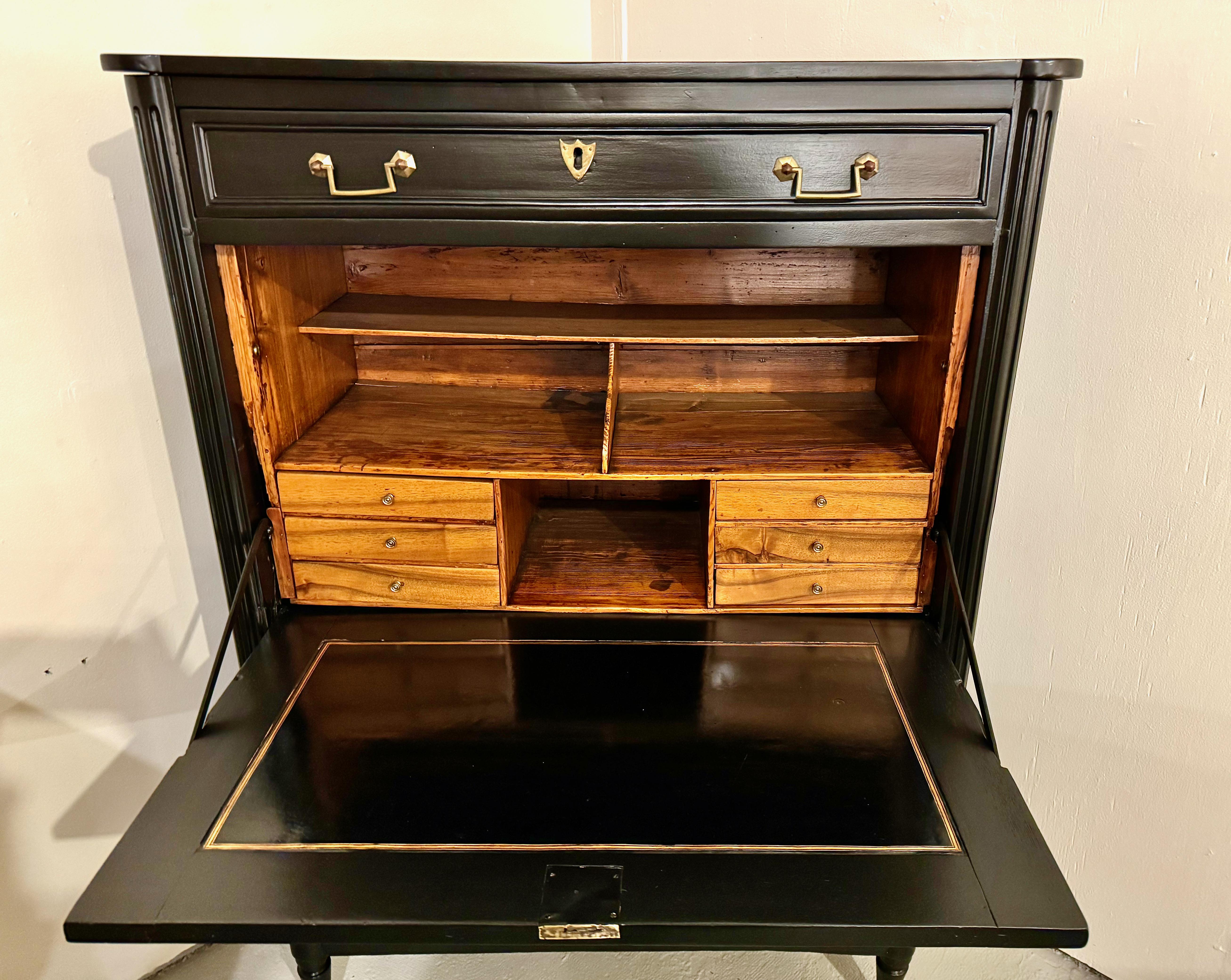 XVIII secolo Secretaire a Abattant Luigi XVI ebanizzato 1790-1800 ca. in vendita