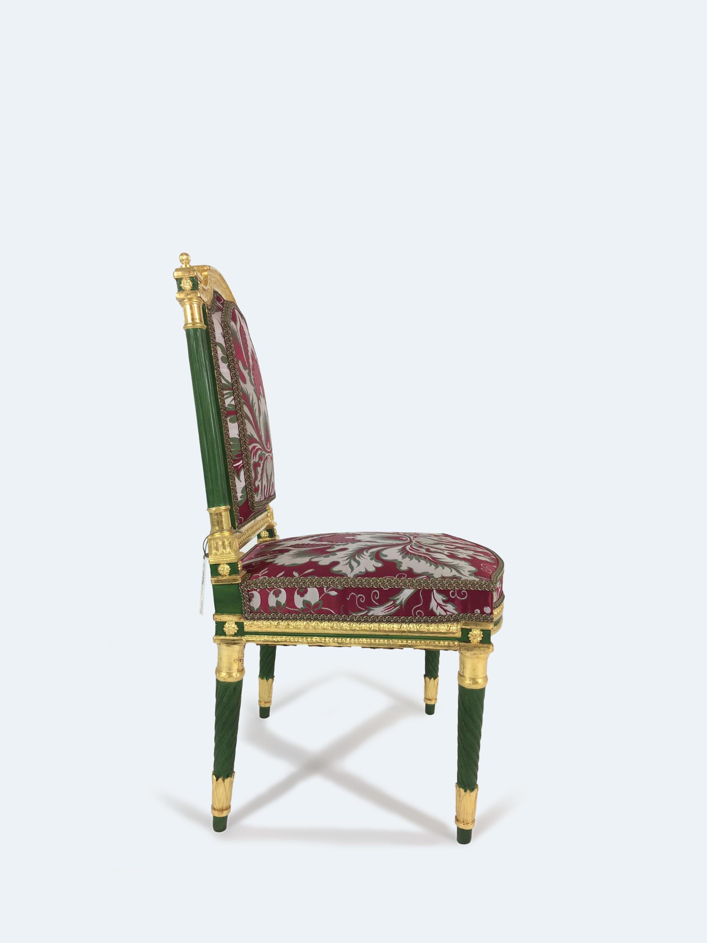 Russo Chaise di epoca Luigi XVI Probabilmente proveniente dal Palazzo di Pavlovsk, fine del XVIII secolo in vendita