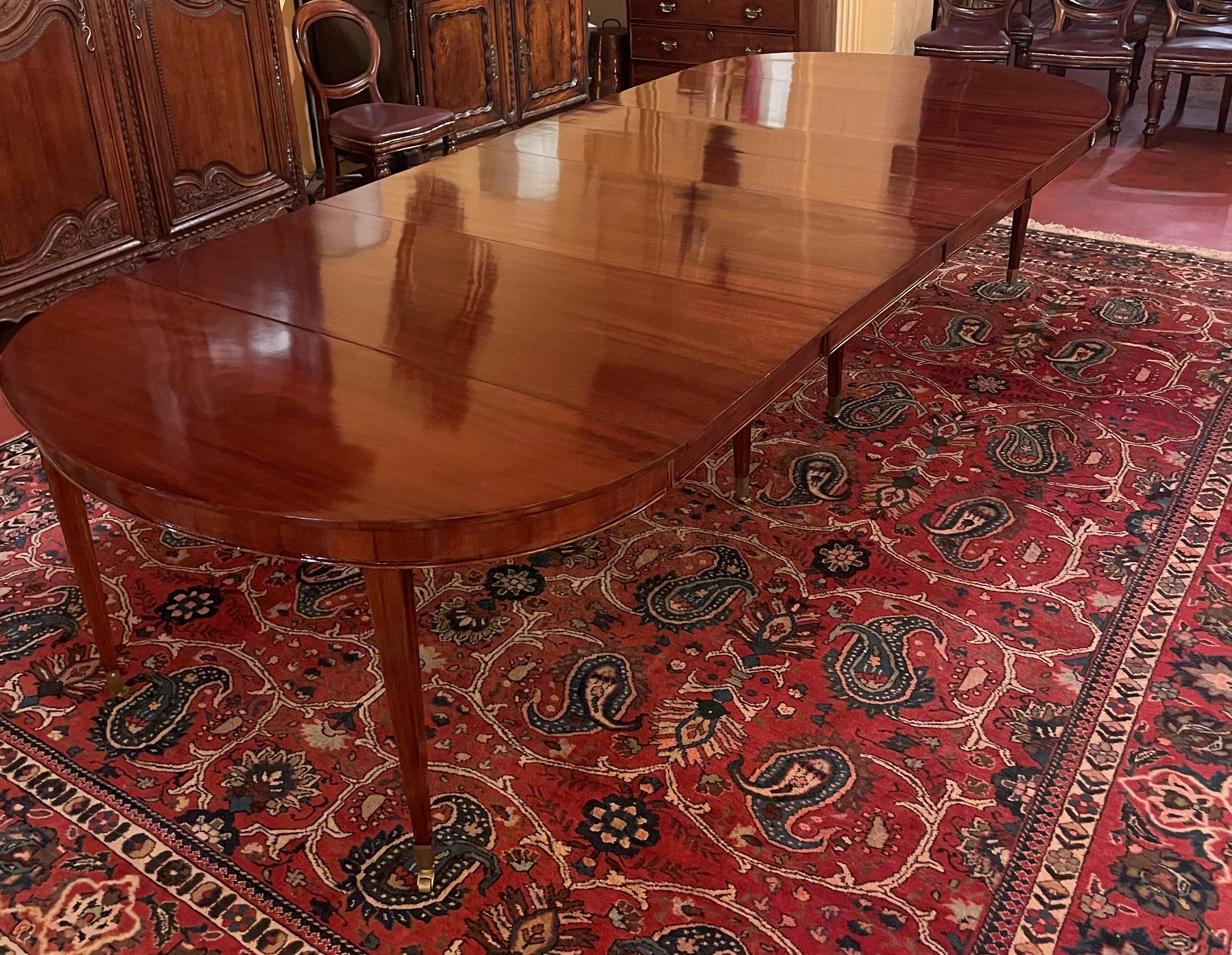 Louis XVI Extending Table with 4 Extension in Mahogany, France 6