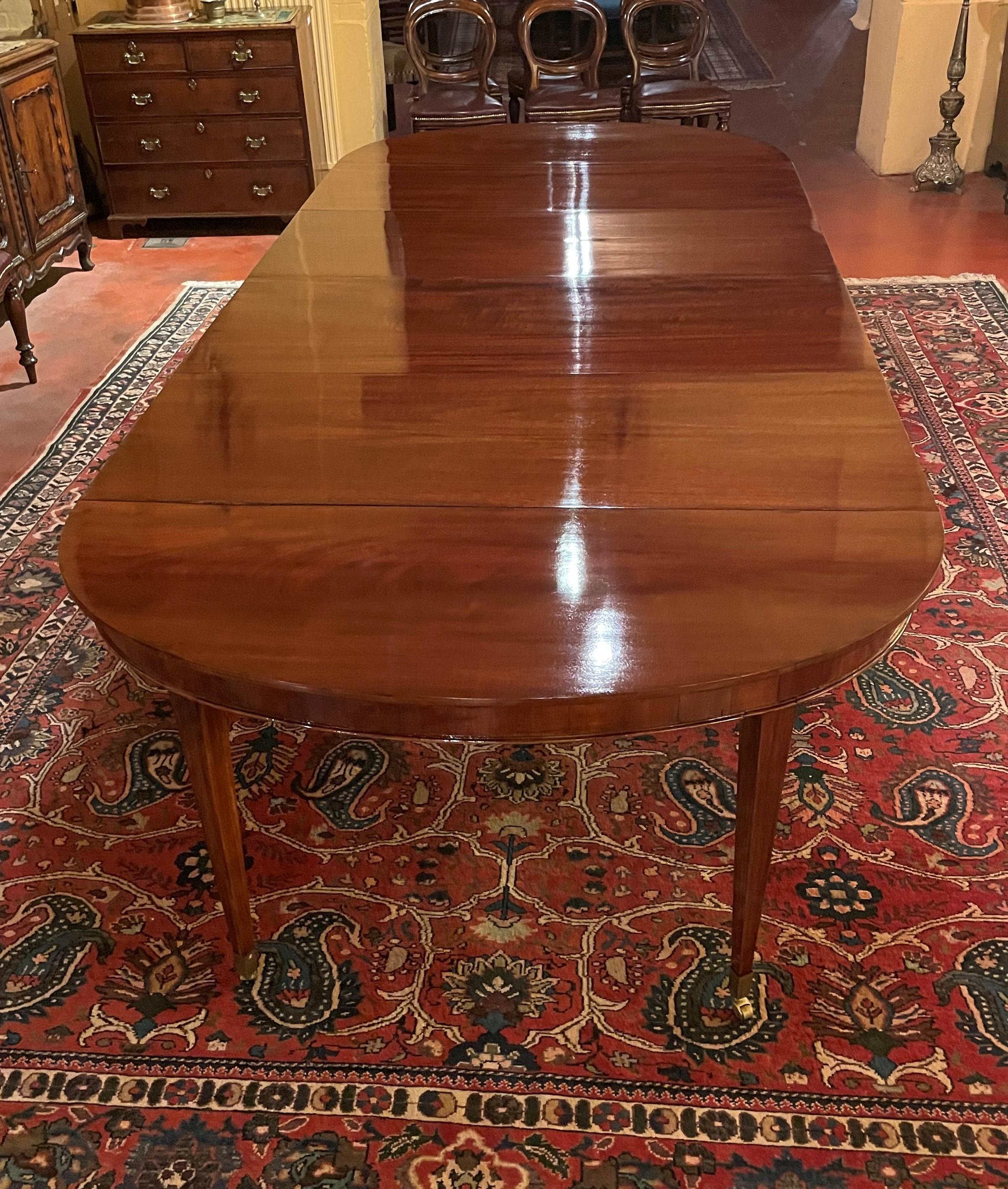 Louis XVI Extending Table with 4 Extension in Mahogany, France 7