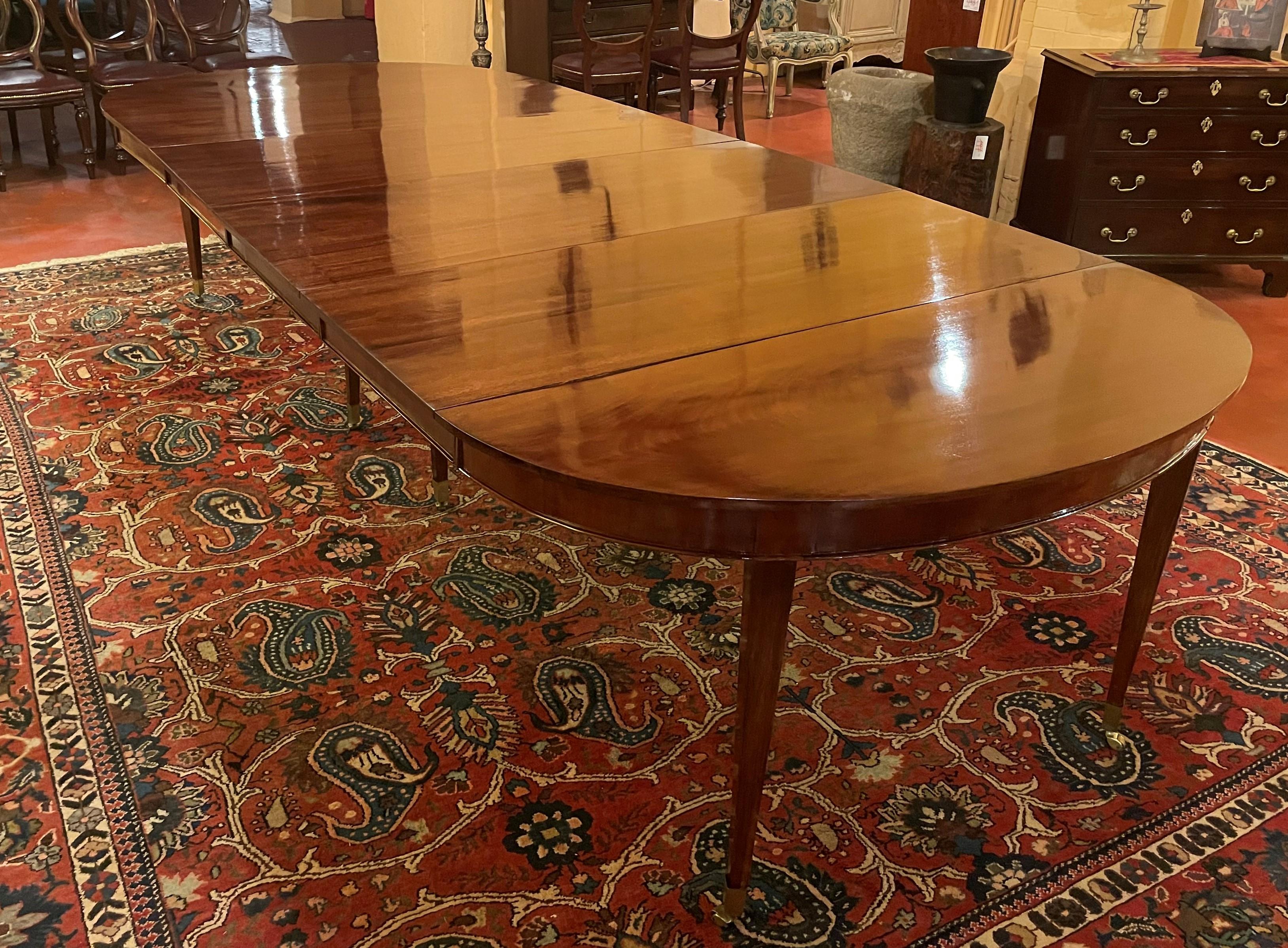 Louis XVI Extending Table with 4 Extension in Mahogany, France 1