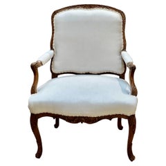 Louis XVI Fauteuil, Newly Upholstered in Linen Louis XVI Fauteuil, Newly Upholstered in Linen