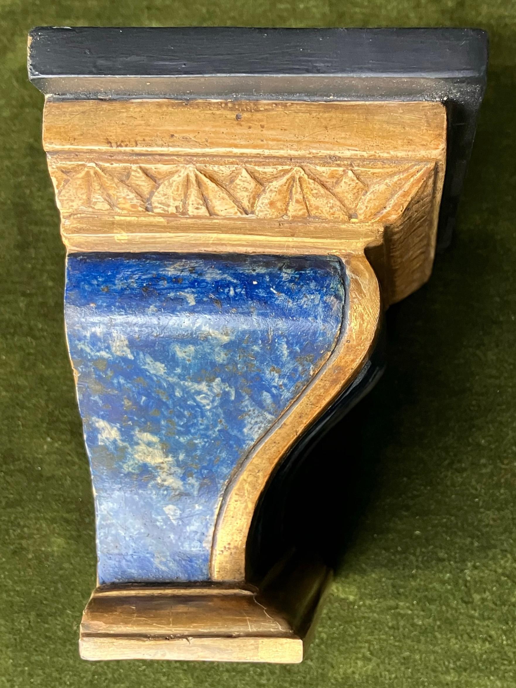 Louis XVI Faux Blue Marble and Gilt Painted Bracket In Good Condition For Sale In New York, NY