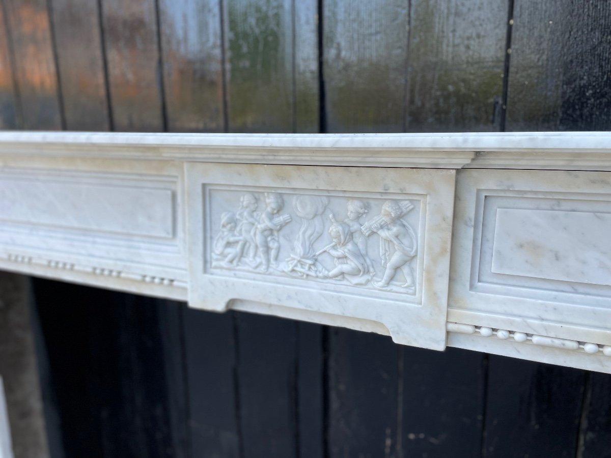 Louis XVI Fireplace in Carrara Marble In Excellent Condition For Sale In Honnelles, WHT