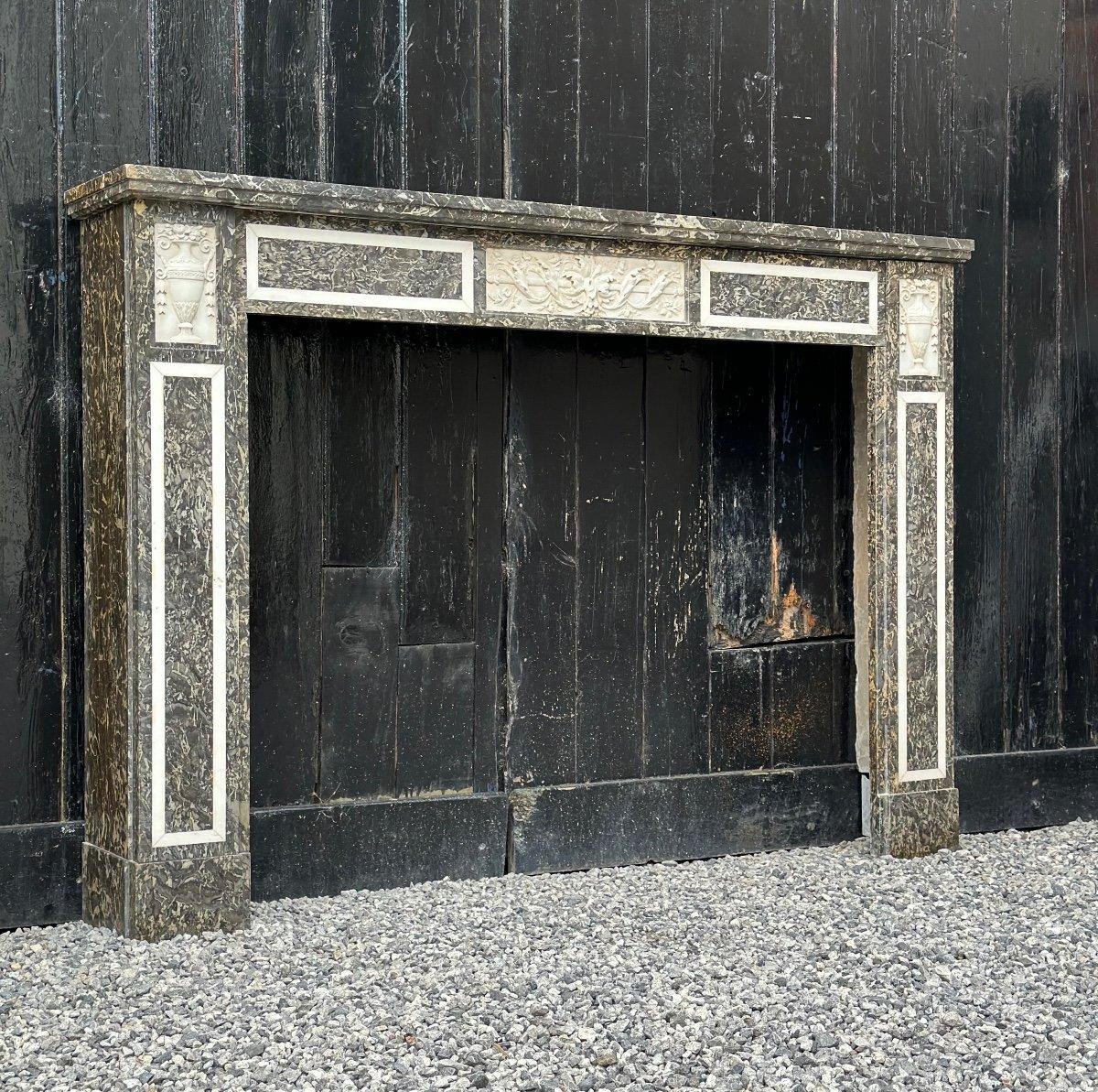 Louis XVI Fireplace In Gray Saint Anne And Statuary White Marble Circa 1800 In Excellent Condition For Sale In Honnelles, WHT