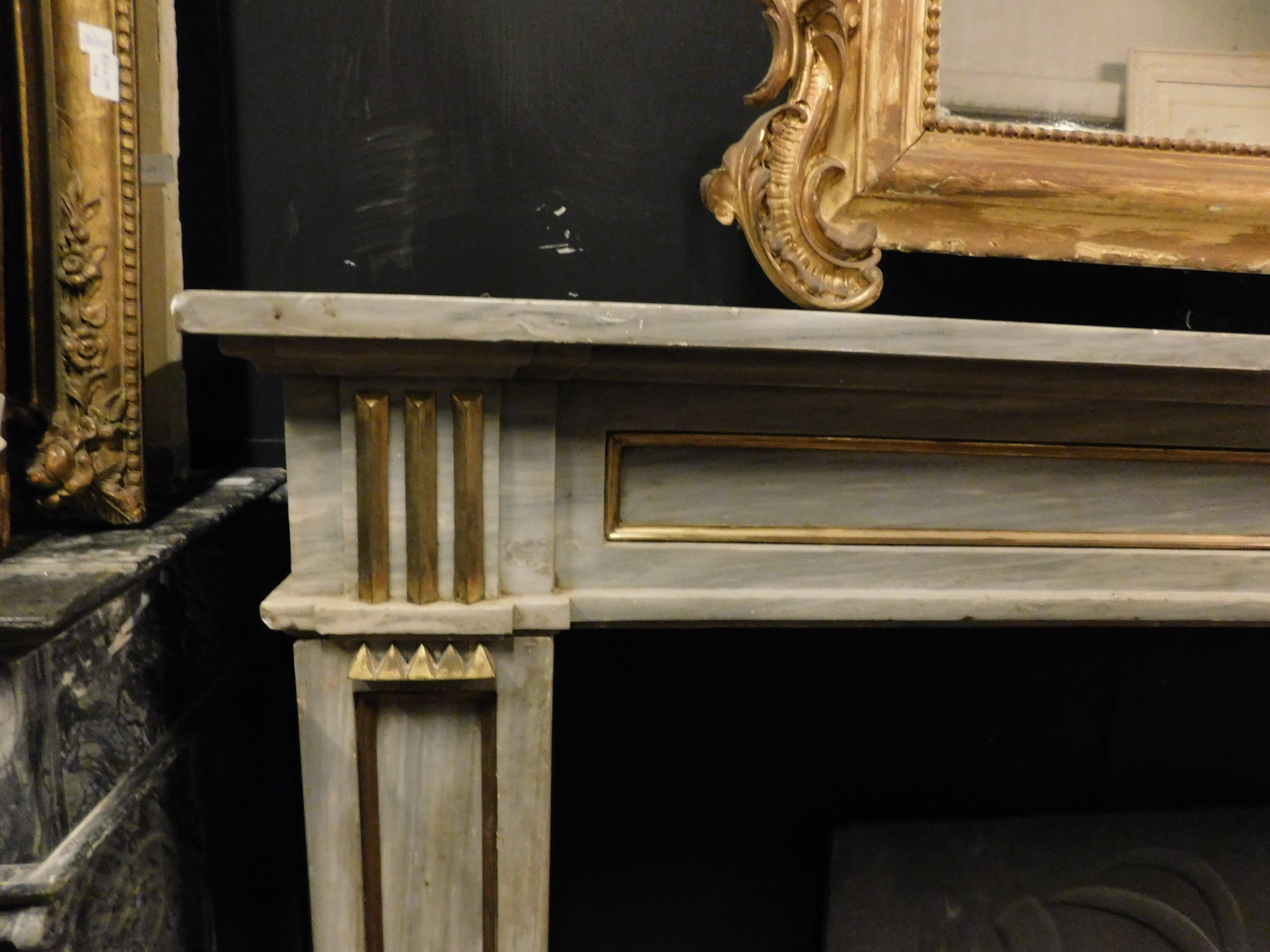 Louis XVI fireplace mantel in grey marble with gold trim, Italy For Sale 1