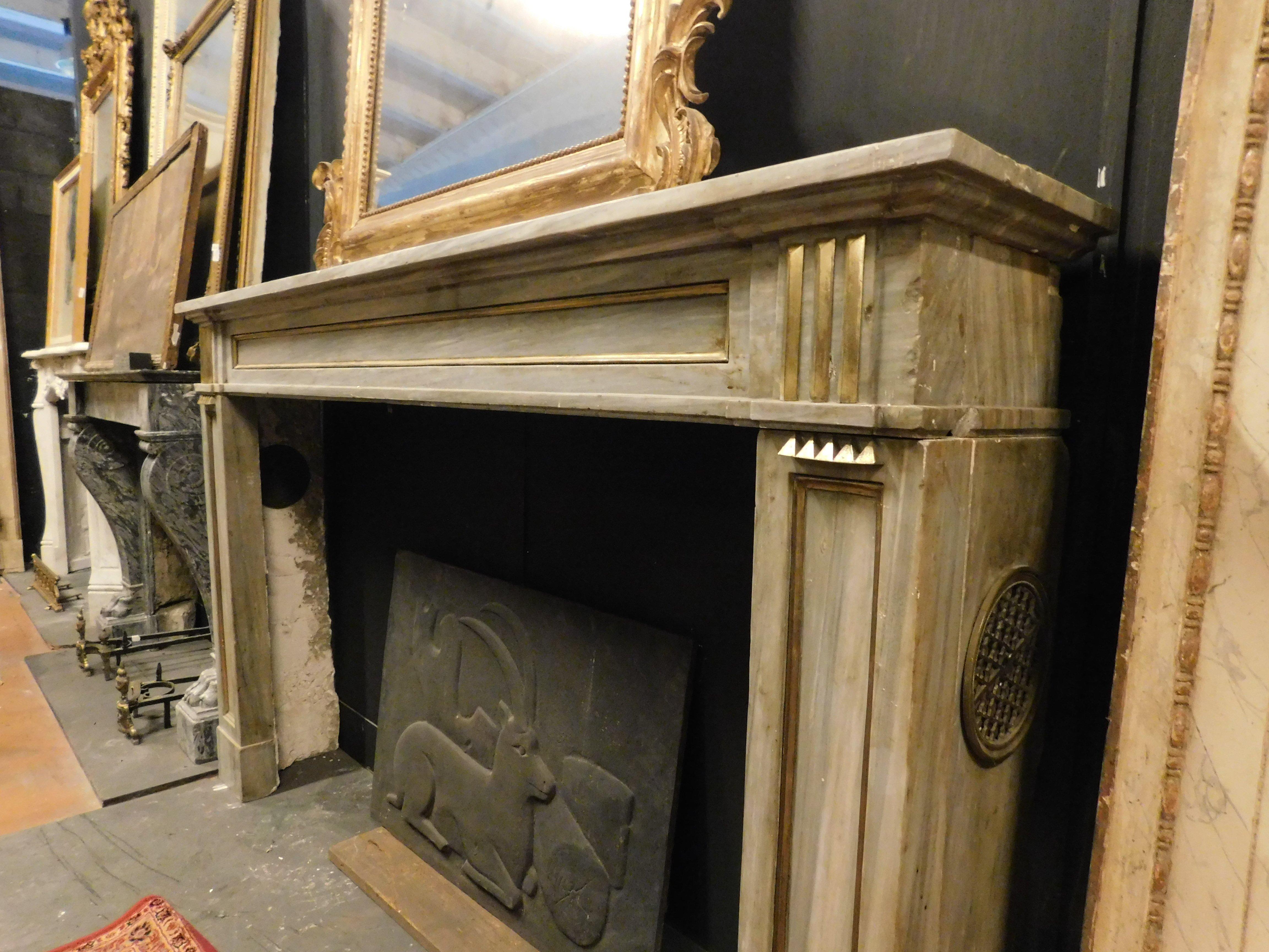 Louis XVI fireplace mantel in grey marble with gold trim, Italy For Sale 3